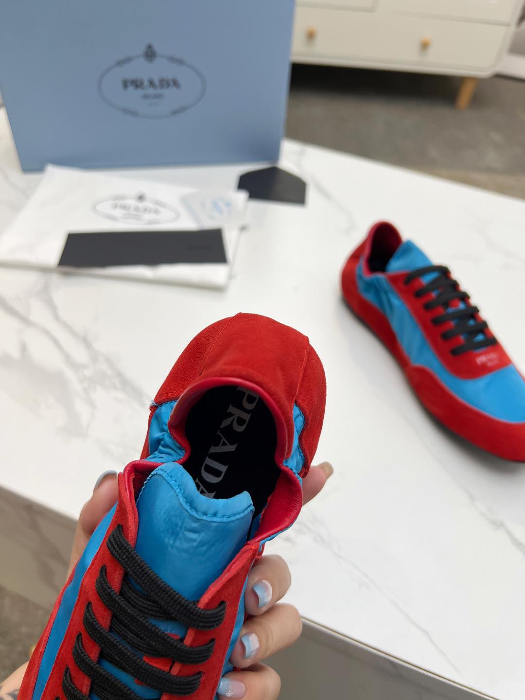 COLLAPSE SNEAKERS IN RED SUEDE AND SKY BLUE NYLON、mysite、Cacoeks