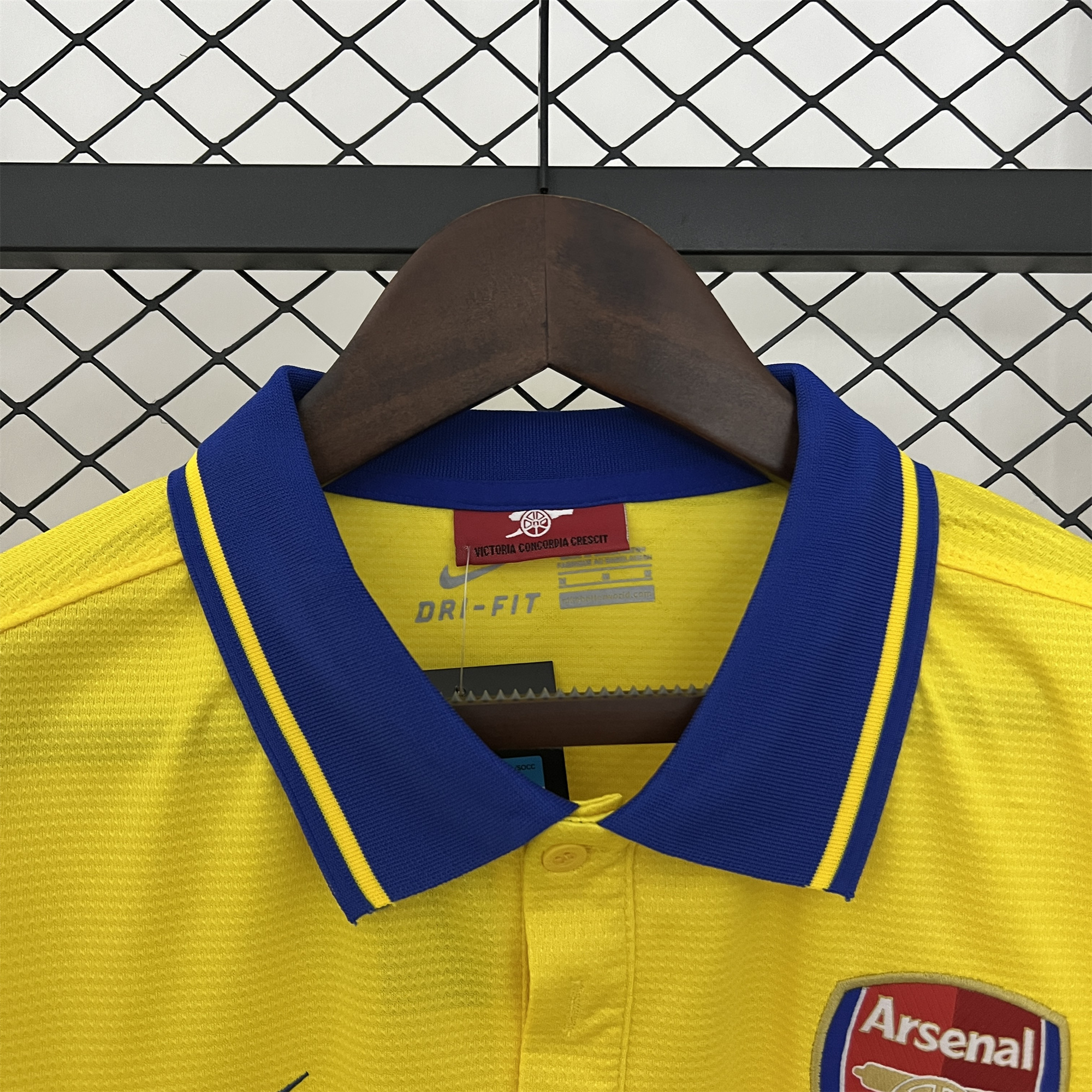ManixJersey.com | Retro Arsenal 2013-14 Away Jersey -Customize Name, Number and Patch | Worldwide Shipping