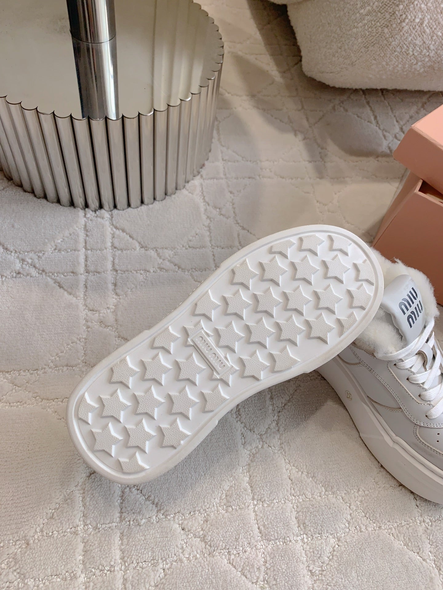 THICK SOLE SNEAKERS IN CHROME GRAY LAMBSKIN WITH RABBIT FUR LINING、mysite、Cacoeks