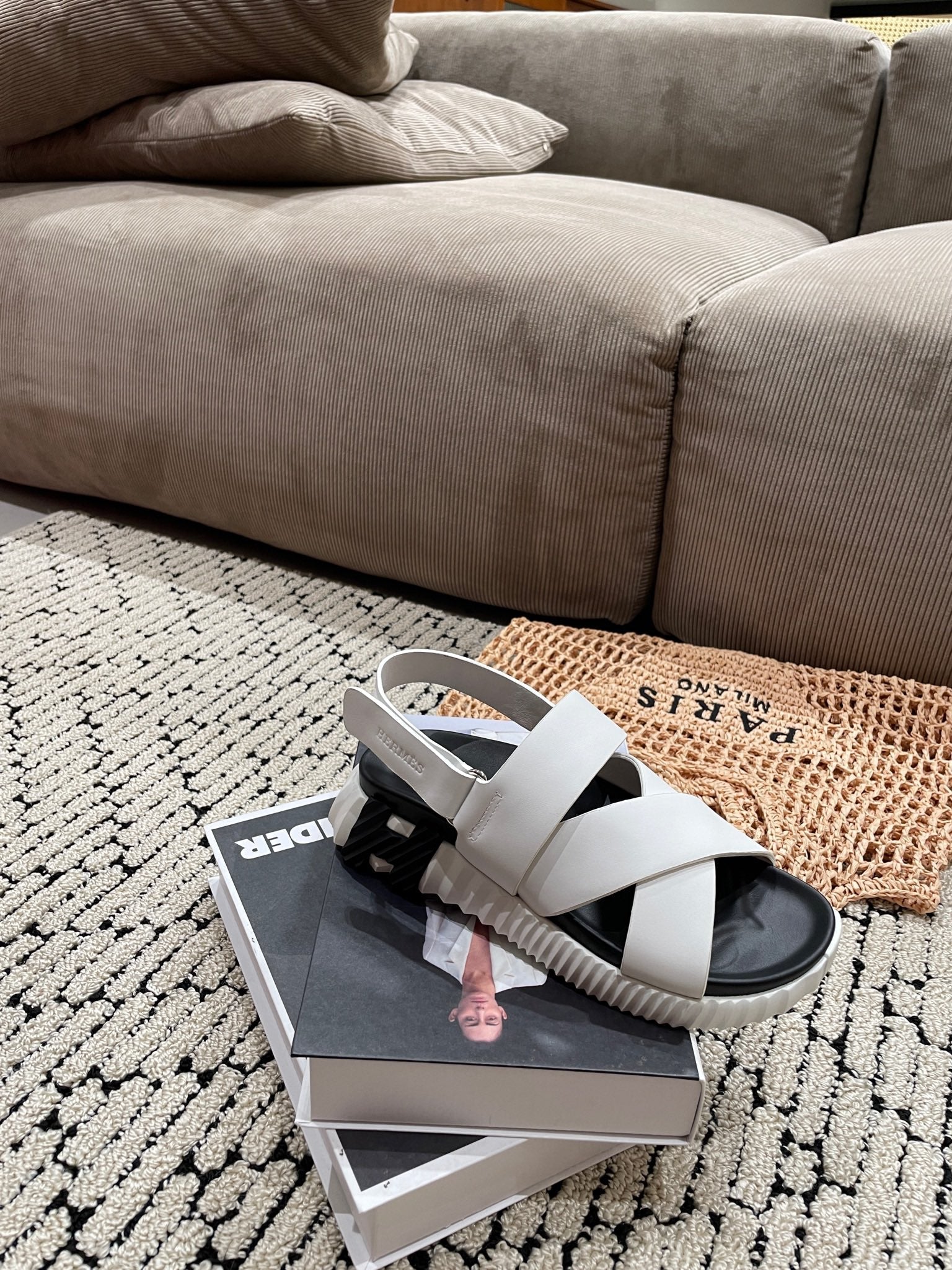 ELECTRIC SANDAL BLACK MIX CREAMY WHITE CALFSKIN、mysite、Cacoeks