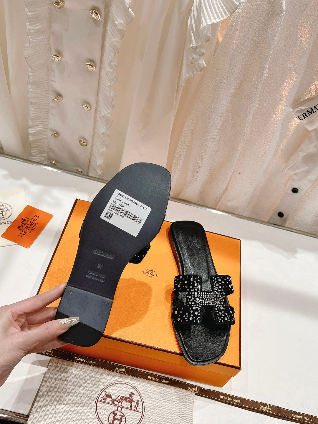 0RAN SANDAL BLACK LAMBSKIN ATTACH CRYSTALS、mysite、Cacoeks