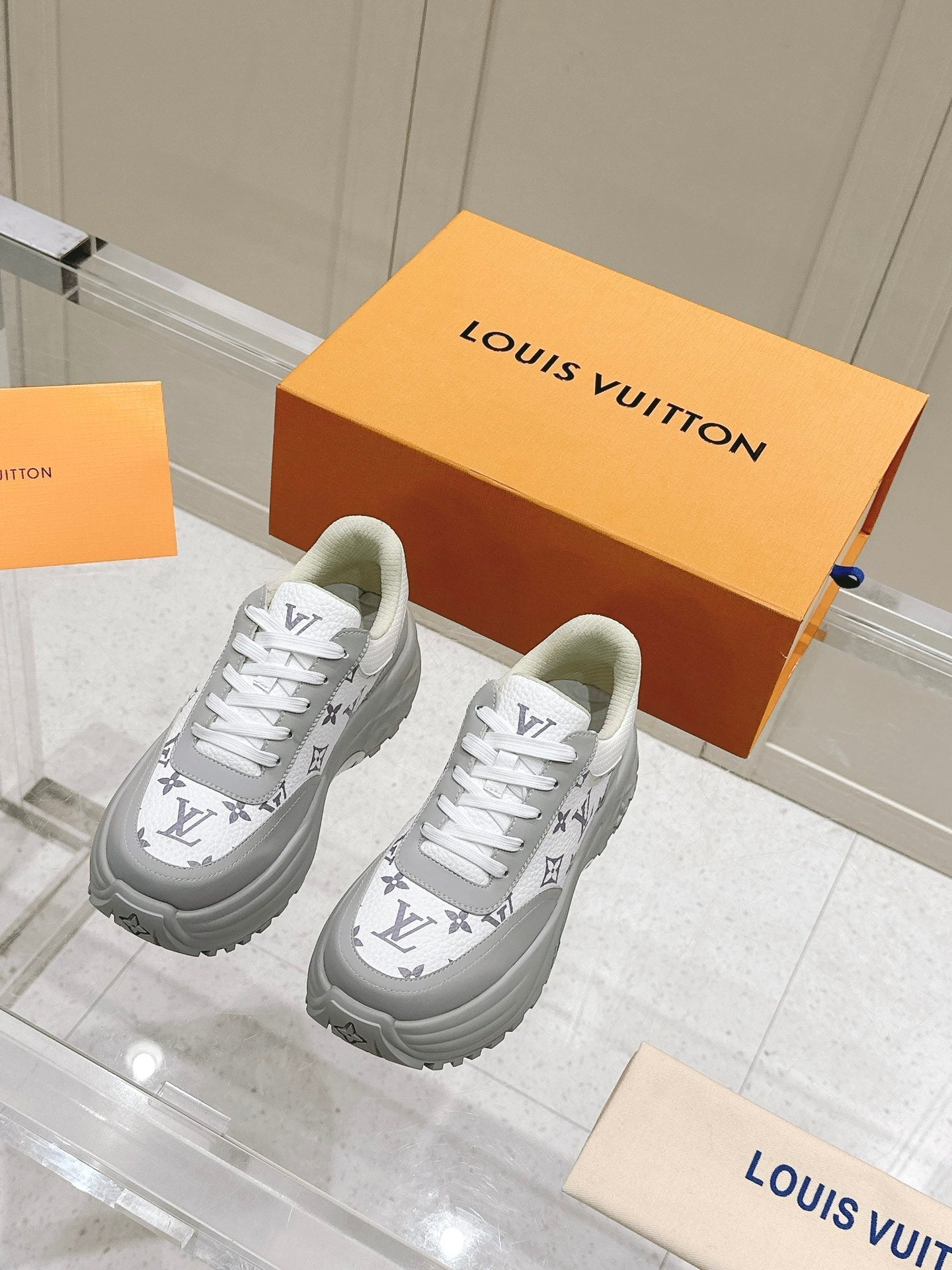 RUN AWAY SNEAKER IN DOVE GRAY MIX WHITE CALFSKIN、mysite、Cacoeks