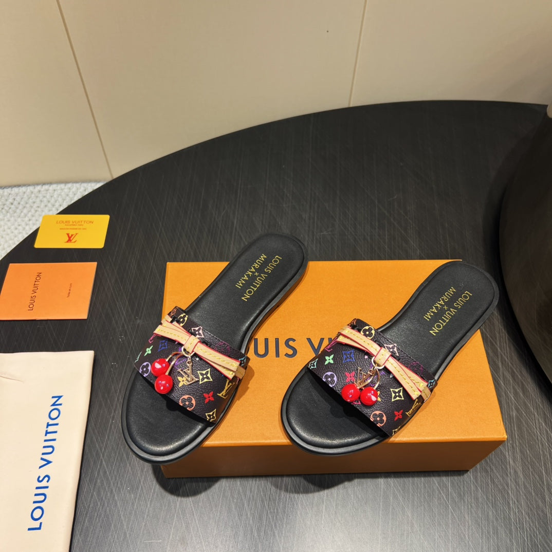 LV SLIDE SANDALS LOGO PRINT 25S IN BLACK CALFSKIN WITH CHERRY BLOSSOM BUCKLE、mysite、Cacoeks