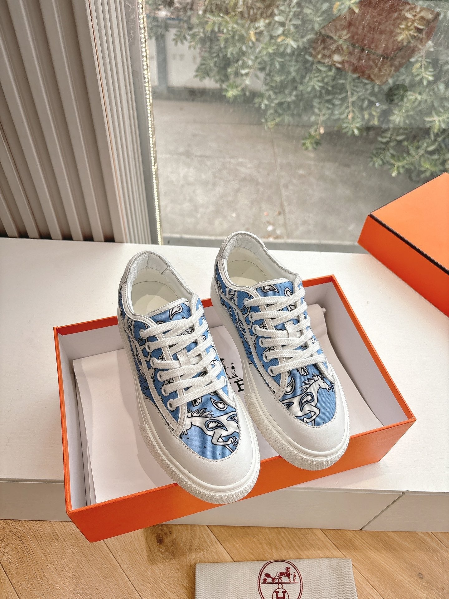 GET SNEAKER IN WHITE MIX CERULEAN BLUE MAXI CANVAS AND CALFSKIN、mysite、Cacoeks