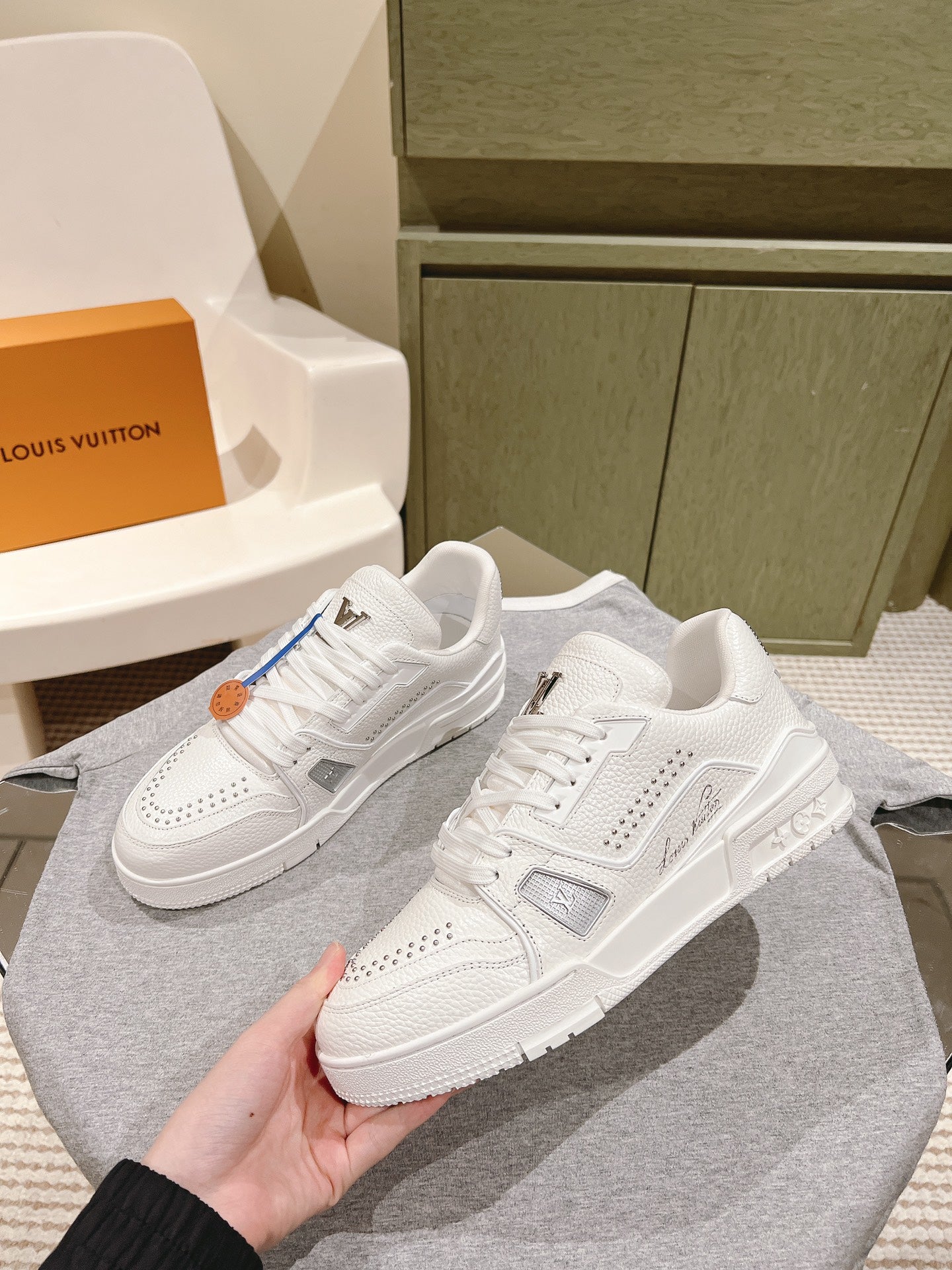 LV TRAINER SNEAKER IN WHITE CALFSKIN、mysite、Cacoeks