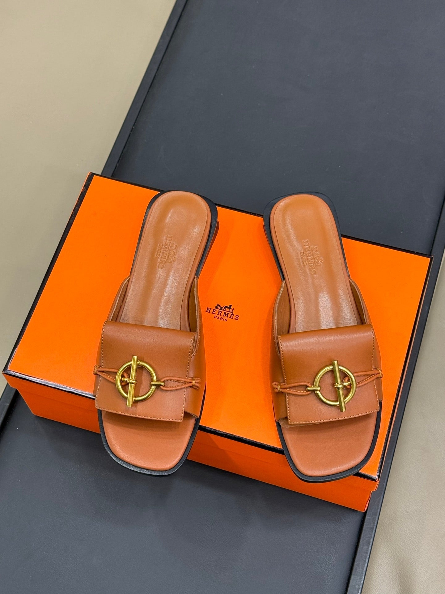 ISLE SANDAL IN BRONZE BROWN CALFSKIN、mysite、Cacoeks