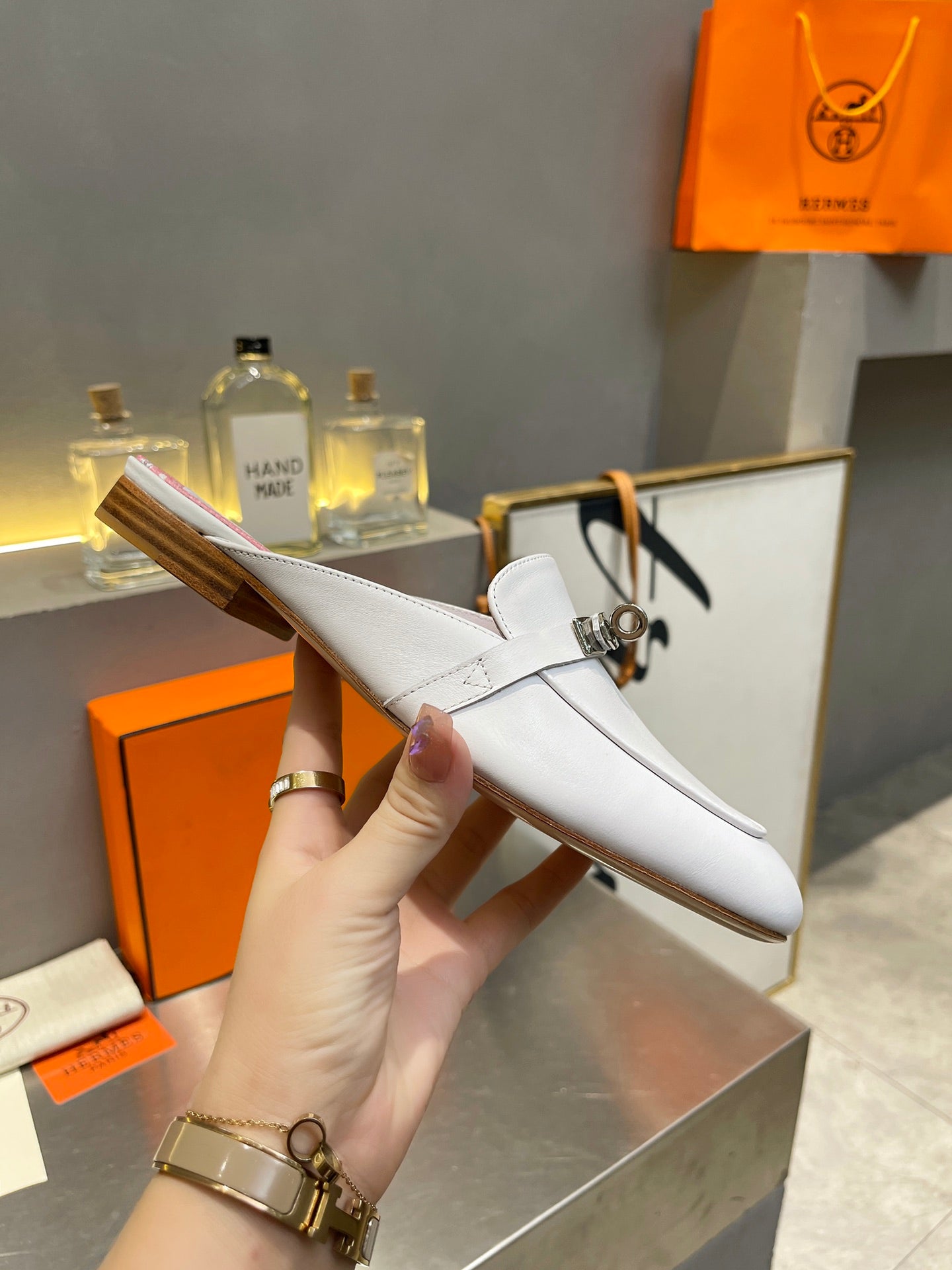 0Z MULE WHITE CALFSKIN WITH PINK PATTERN、mysite、Cacoeks