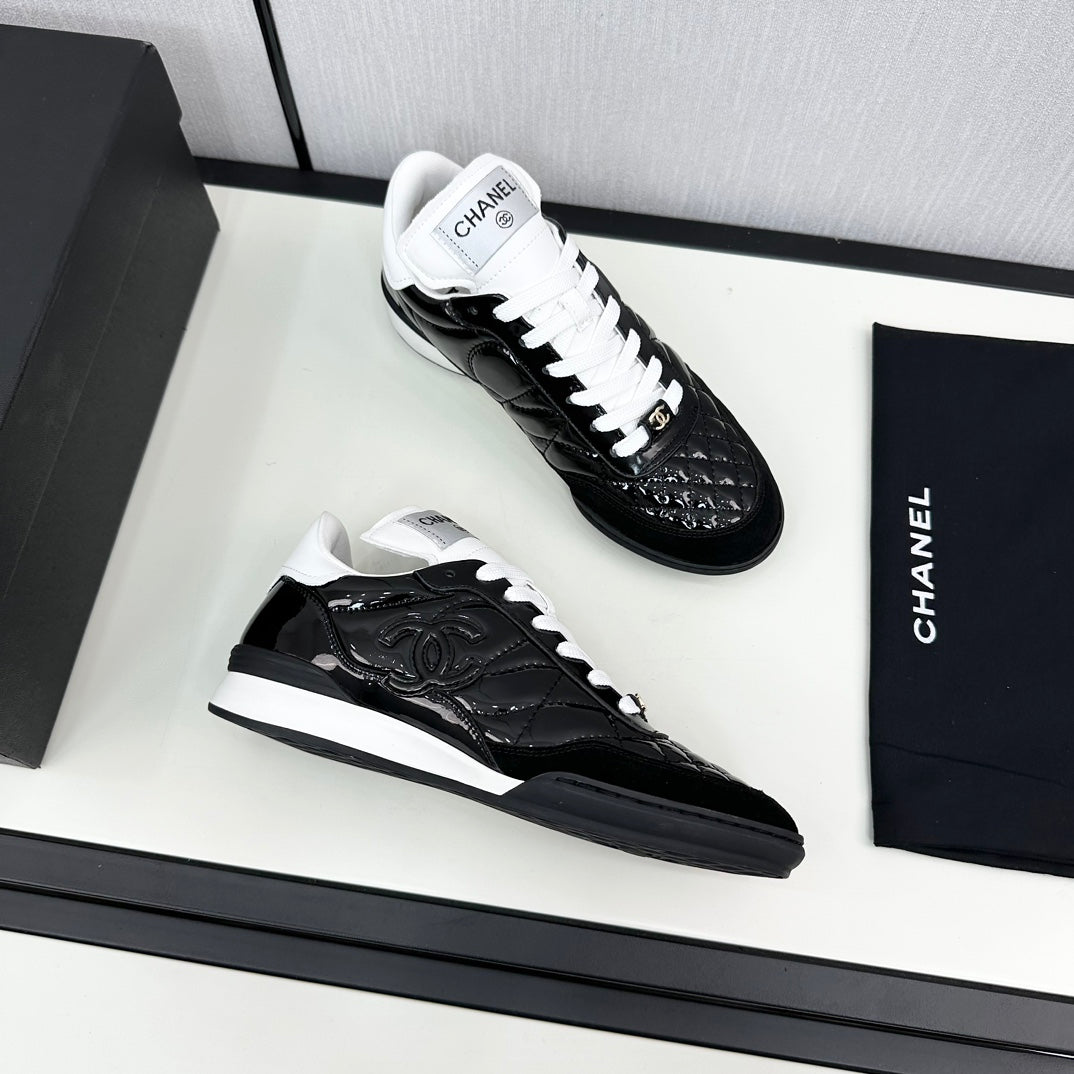 SPORTS SHOES IN GLOSSY BLACK CALFSKIN、mysite、Cacoeks
