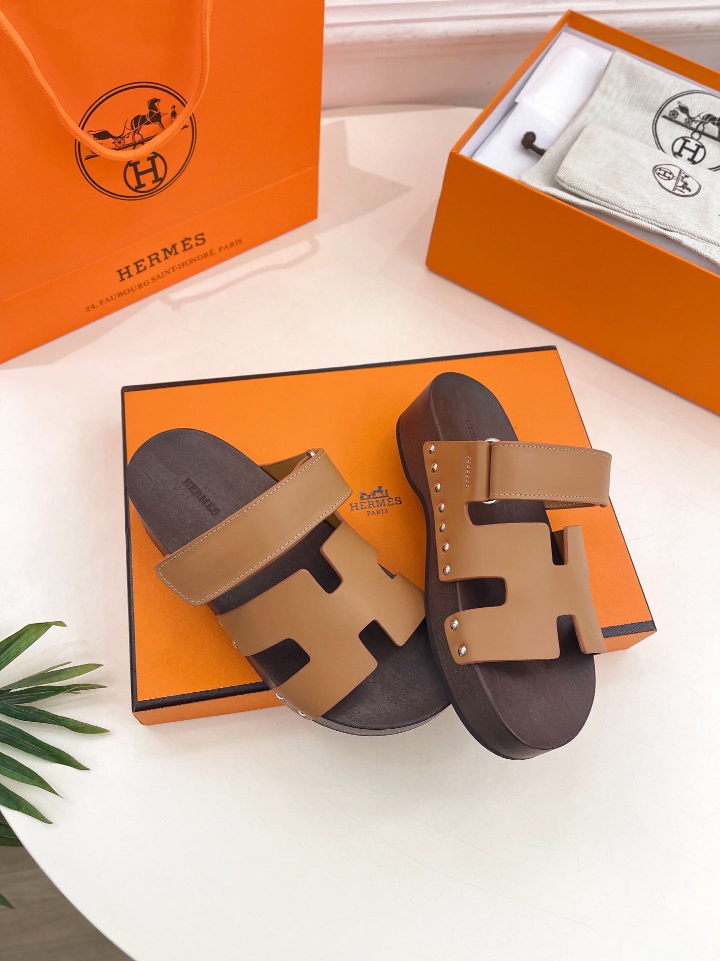 KOS CLOG IN PEANUT BROWN CALFSKIN、mysite、Cacoeks