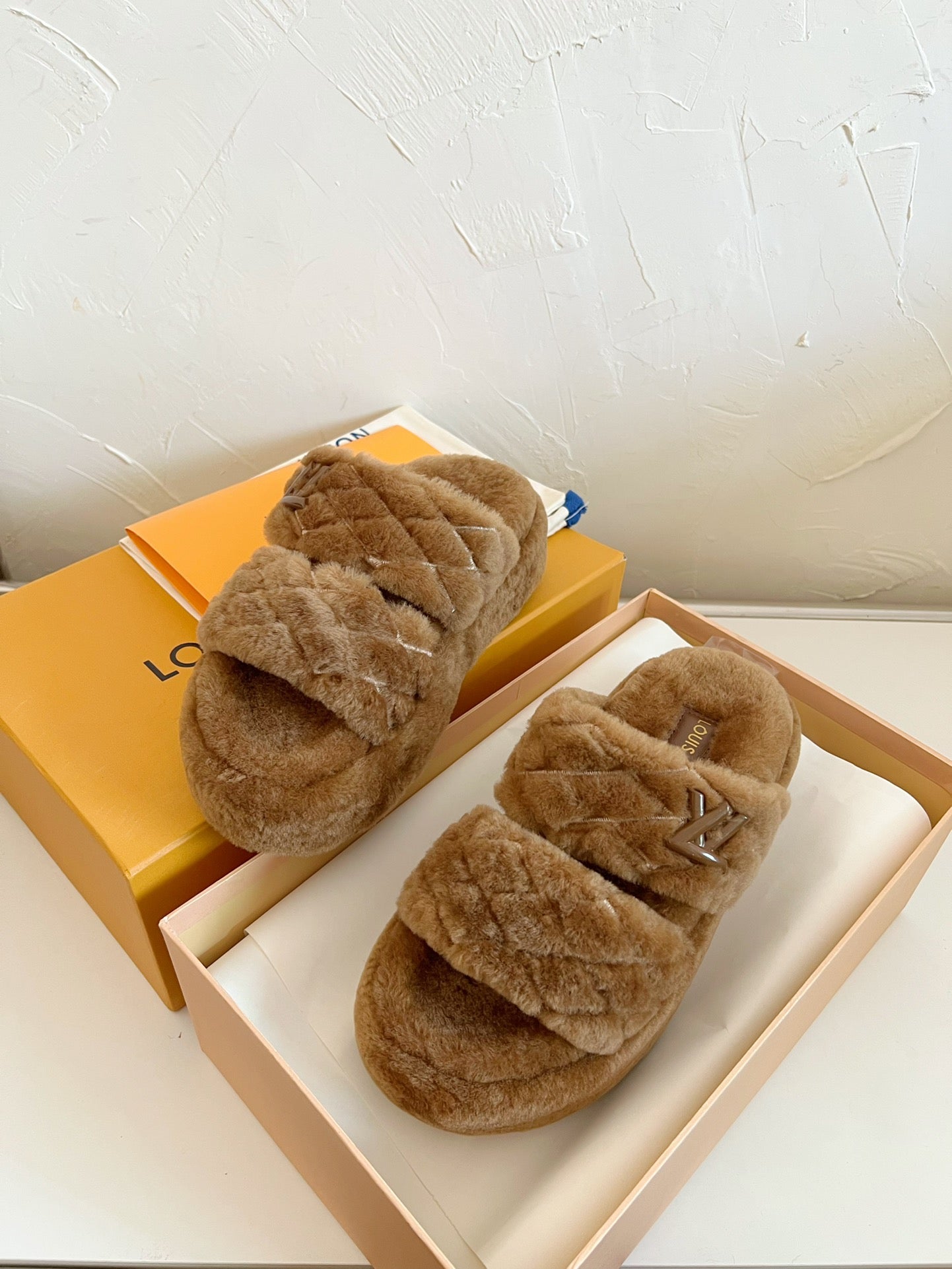 LV SUNSET PLATFORM COMFORT MULE IN CHOCOLATE BROWN SHEARLING、mysite、Cacoeks