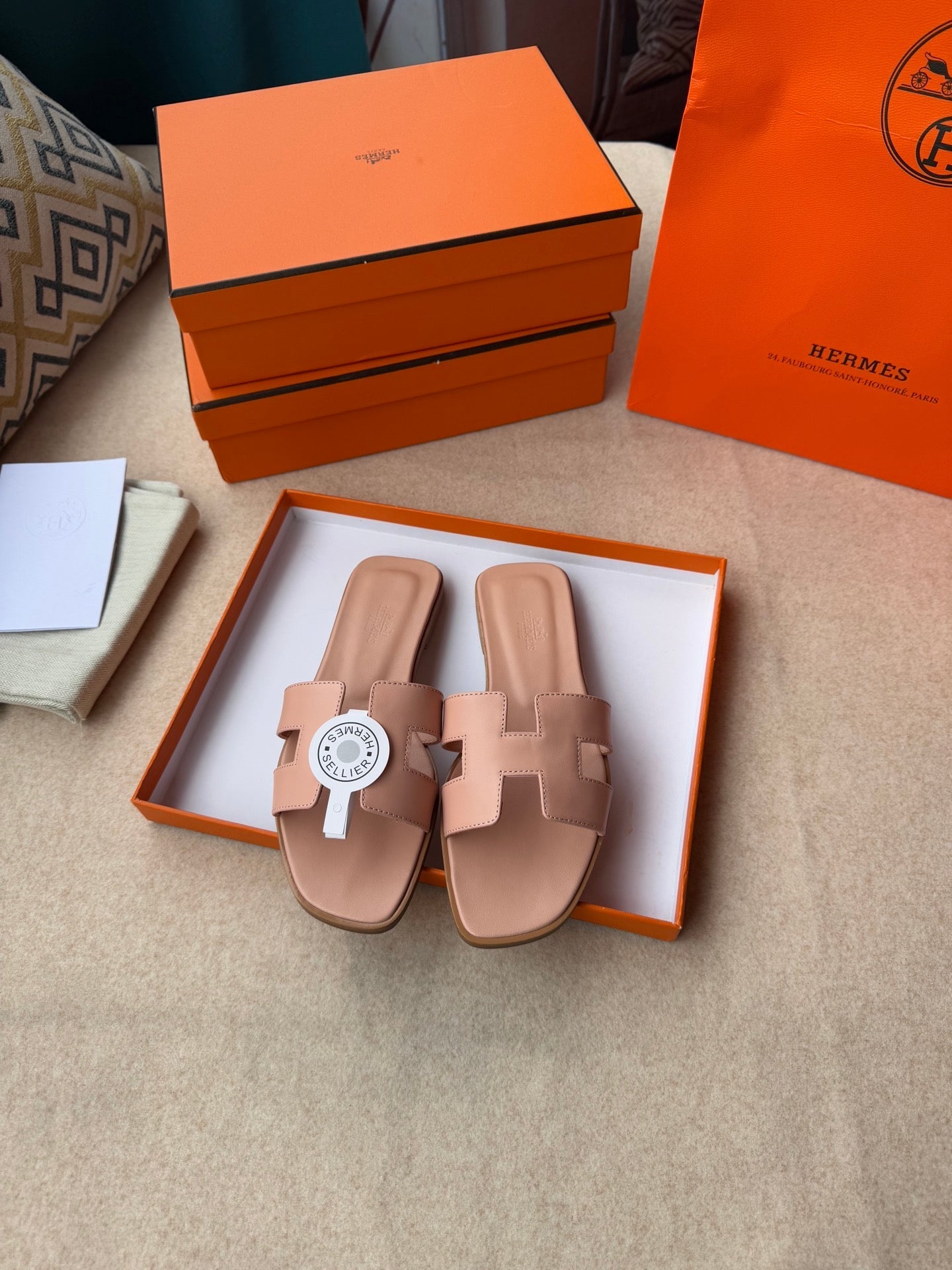 0RAN SANDALS IN PEACH PINK CALFSKIN、mysite、Cacoeks