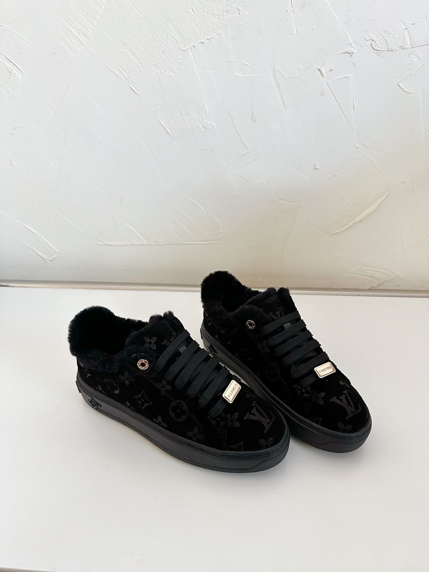 TIME OUT SNEAKER IN BLACK MONOGRAM EMBOSSED SUEDE WITH FLEECE LINING、mysite、Cacoeks