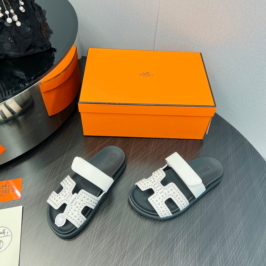 CHYPRE SANDAL WHITE MIX BLACK CALFSKIN STYLIZED、mysite、Cacoeks