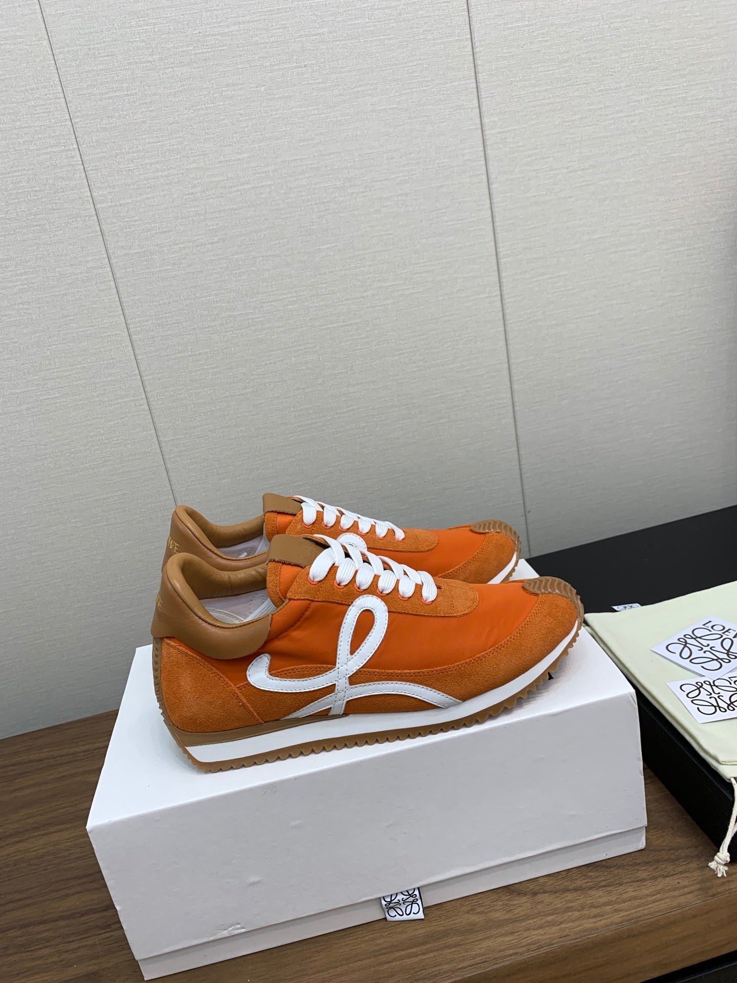 LW FLOW RUNNER SNEAKER ORANGE SUEDE、mysite、Cacoeks