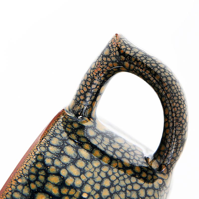 GEEK BAR-https://www.hot-toy.com/