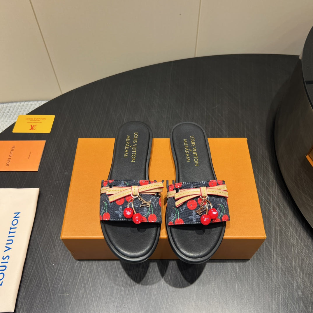 LV SLIDE SANDALS 25S IN BLACK DENIM AND CALFSKIN WITH CHERRY BLOSSOM BUCKLE、mysite、Cacoeks