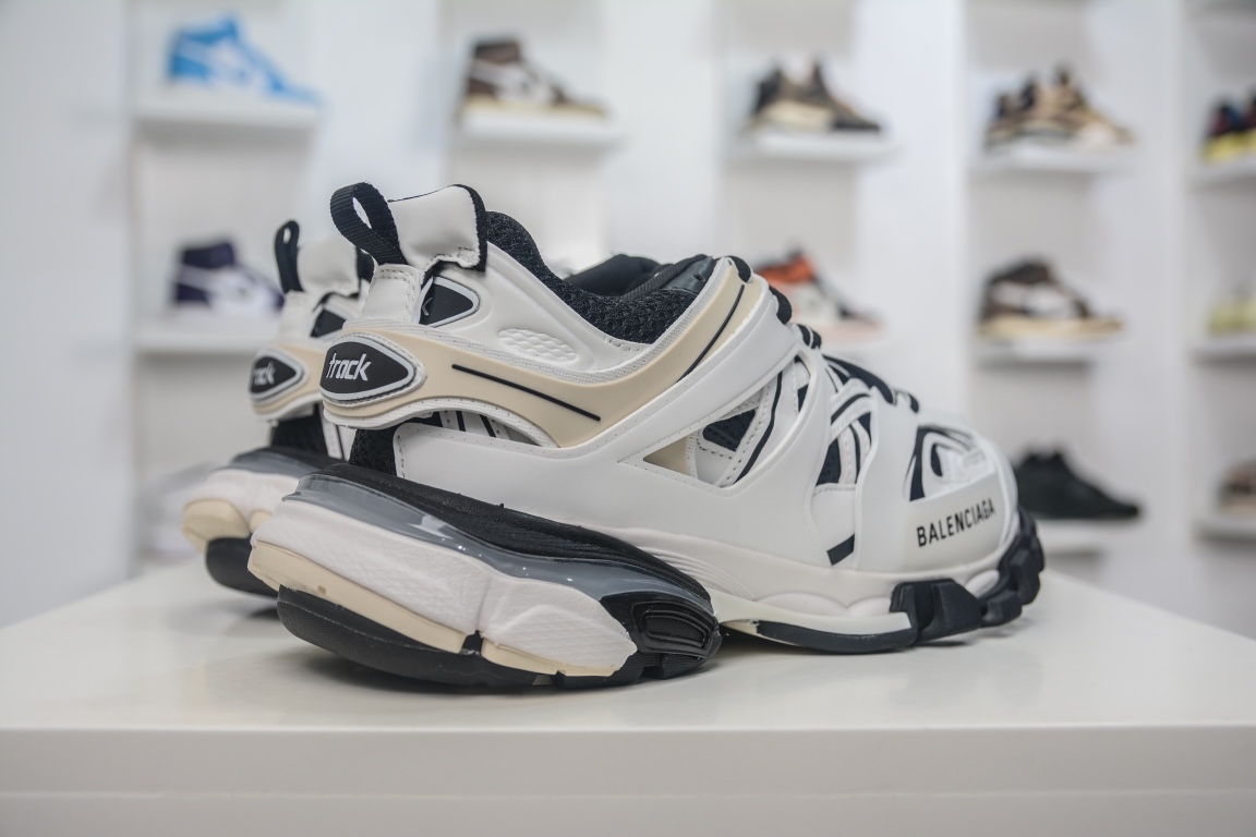 Balenciaga Track Worn Out Trainer in White Black、mysite、Cacoeks