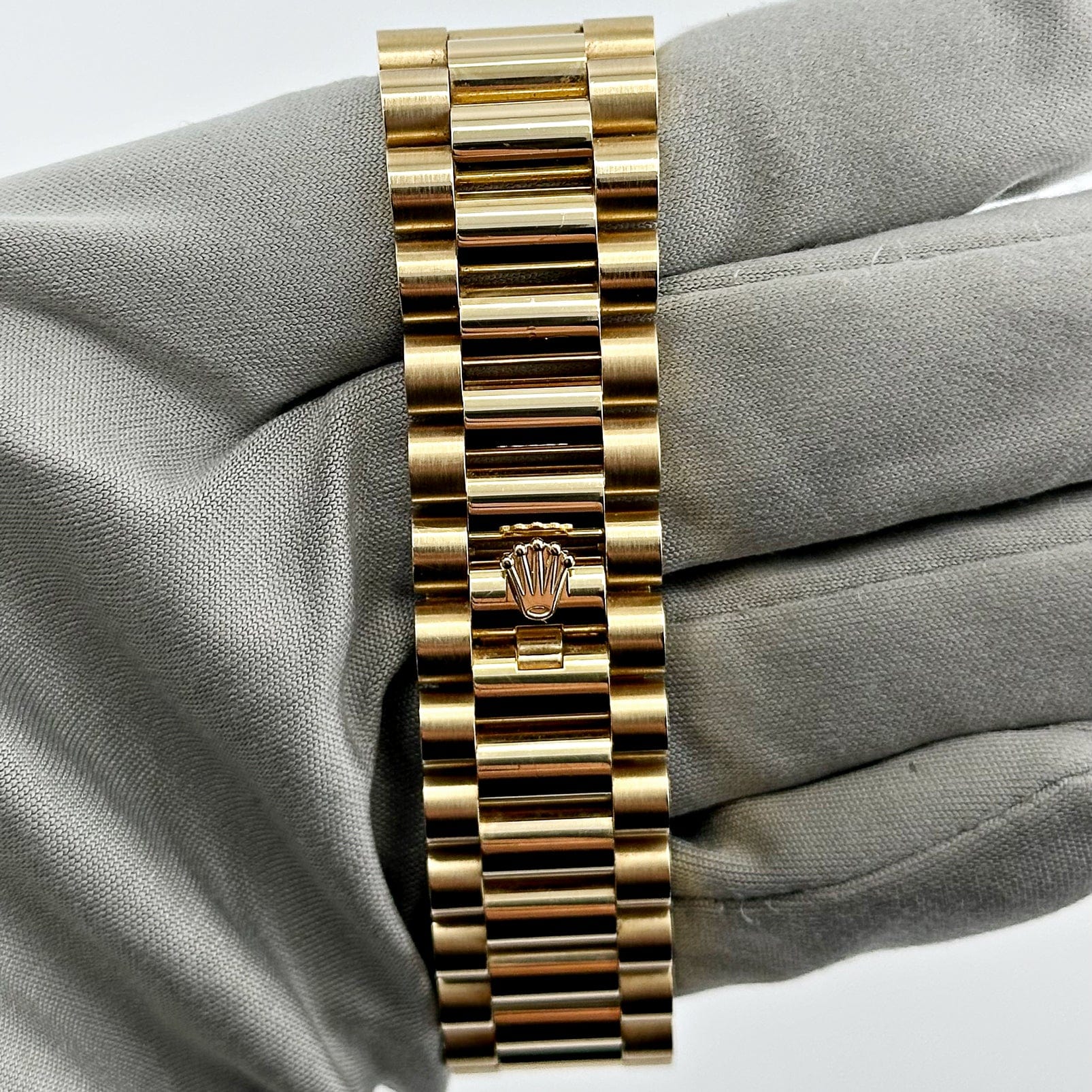 兼职  林炎: luxecystore