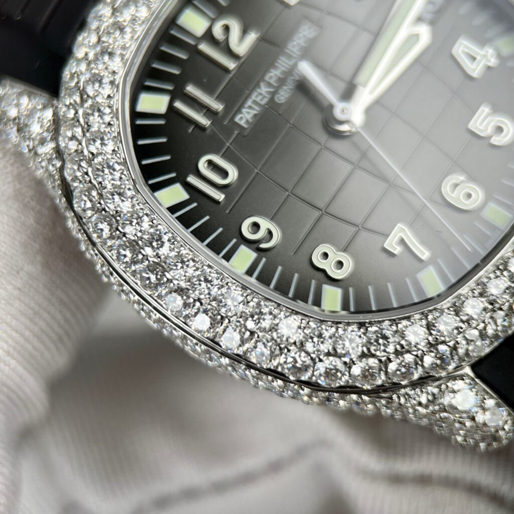 Đồng Hồ Patek Philippe Aquanaut 5719 Độ Kim Cương Moissanite 40mm (2)