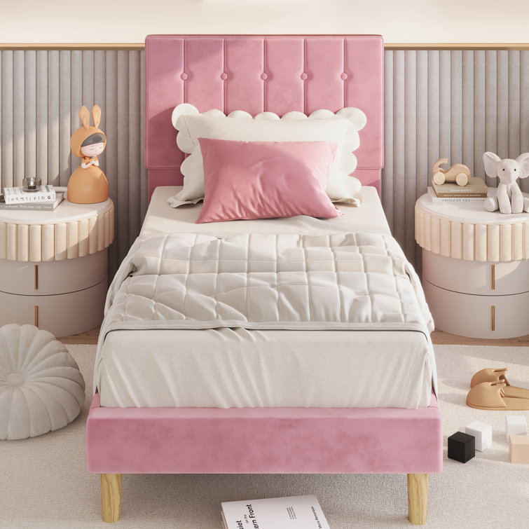 Gurit Upholstered Bed