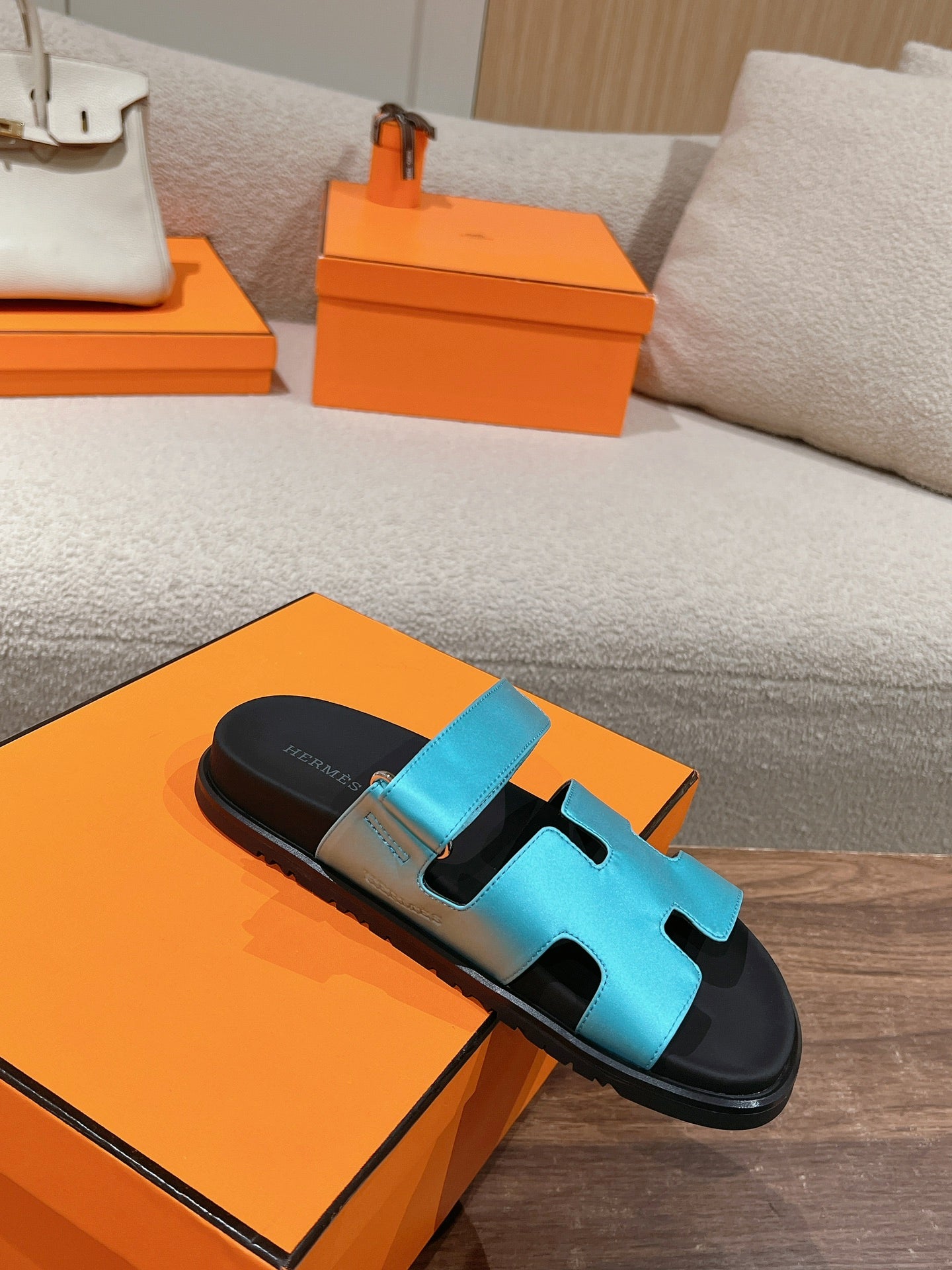 CHYPRE SANDAL BLACK MIX SKY CALFSKIN、mysite、Cacoeks