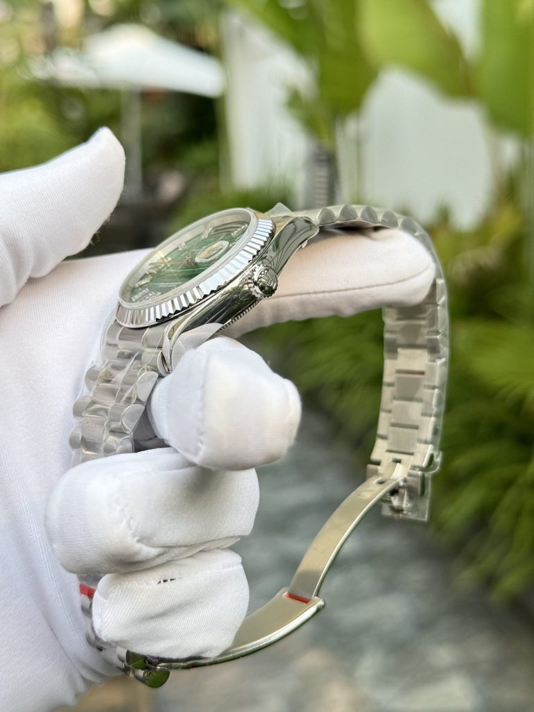 Đồng Hồ Rolex Chế Tác Day-Date Mặt Số Đá Khổng Tước Xanh 40mm (1)