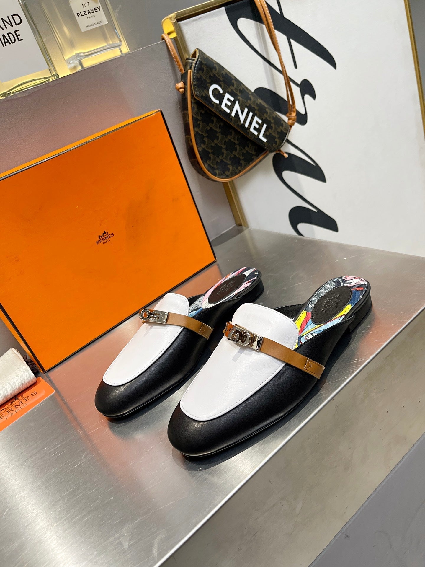 0Z MULE WHITE AND BLACK CALFSKIN WITH PATTERN、mysite、Cacoeks