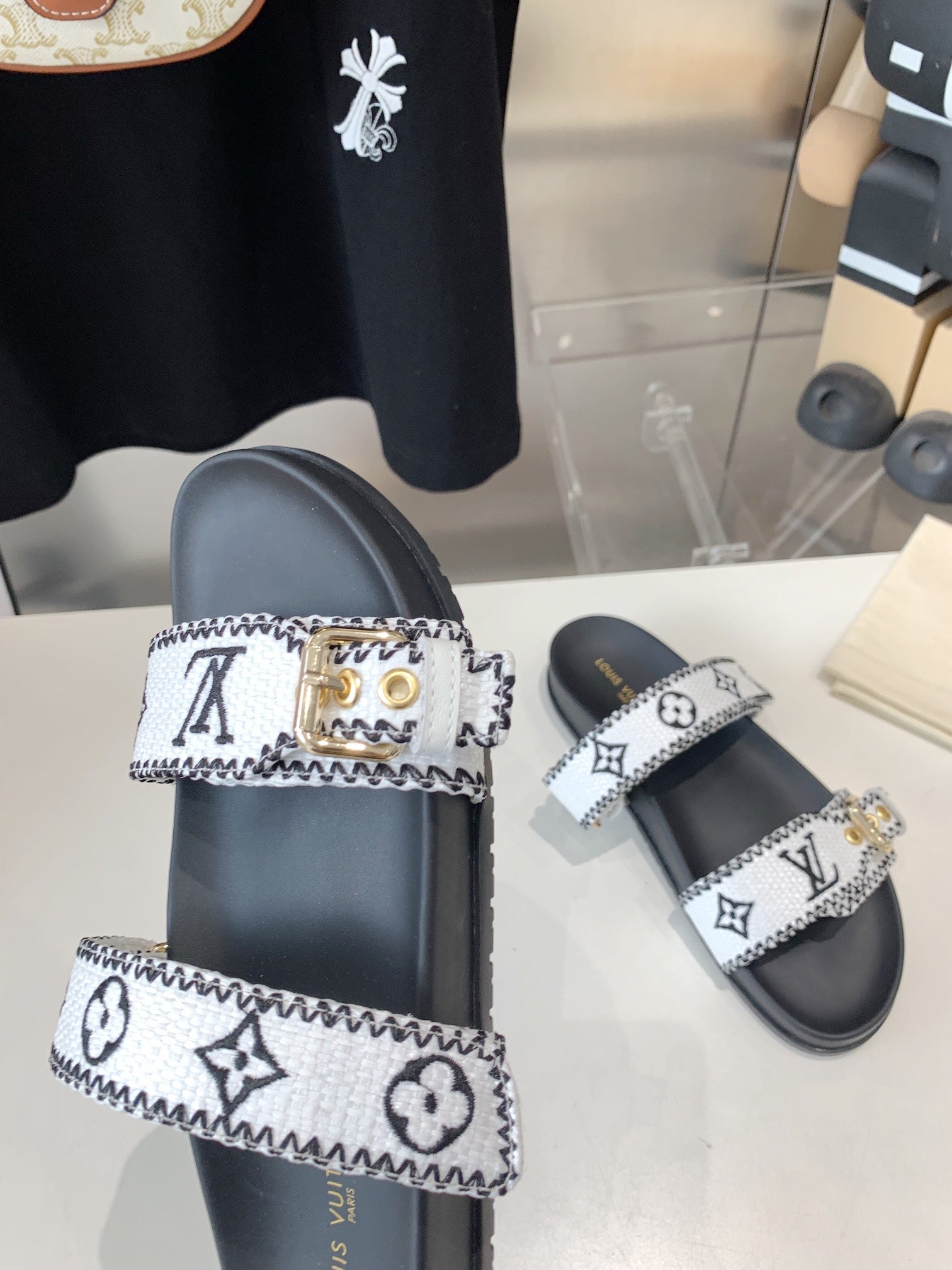 LV WOMEN SUNSET DAD SANDAL IN WHITE MIX BLACK MONOGRAM FABRIC MULE、mysite、Cacoeks