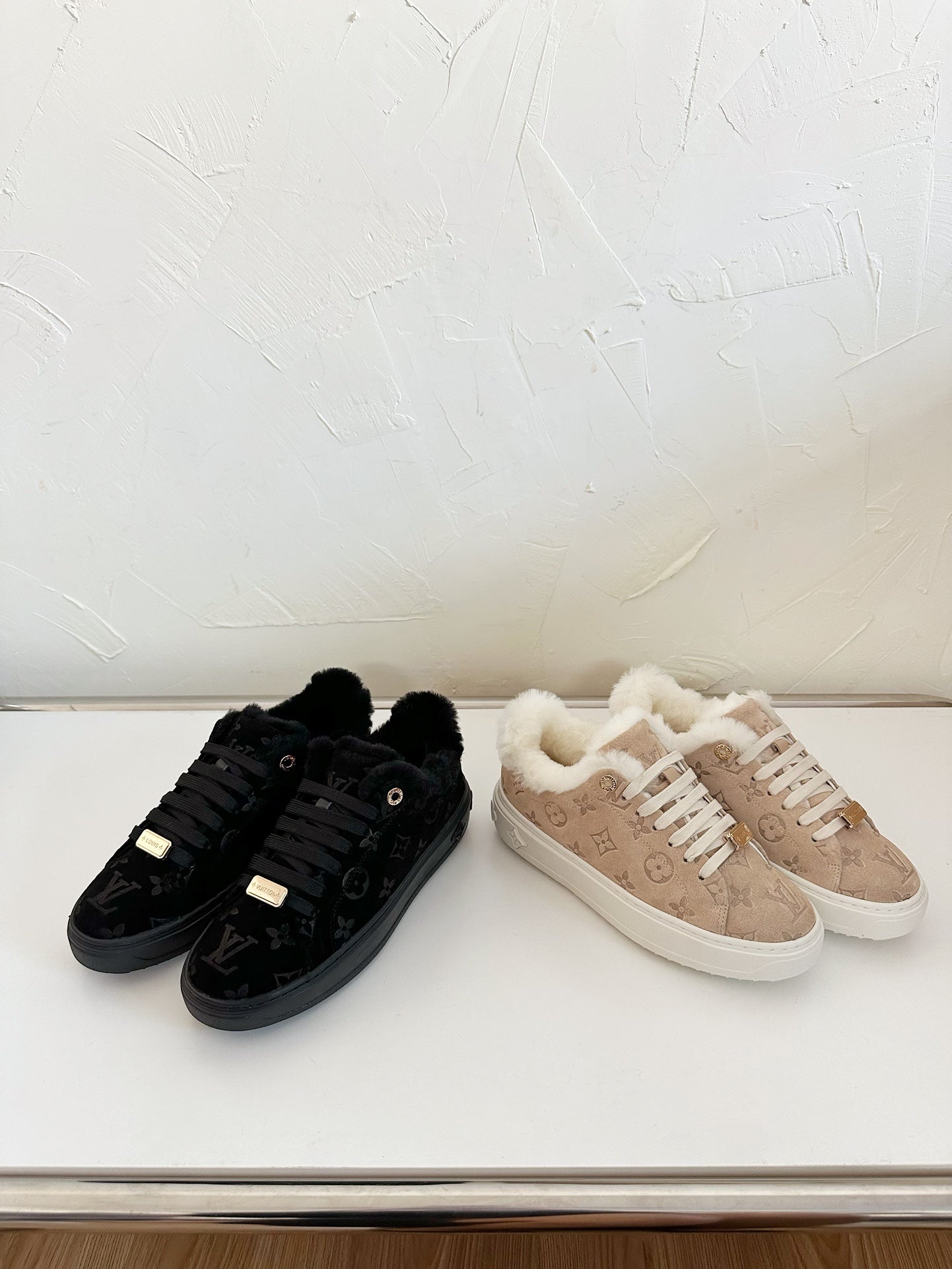 TIME OUT SNEAKER IN BLACK MONOGRAM EMBOSSED SUEDE WITH FLEECE LINING、mysite、Cacoeks
