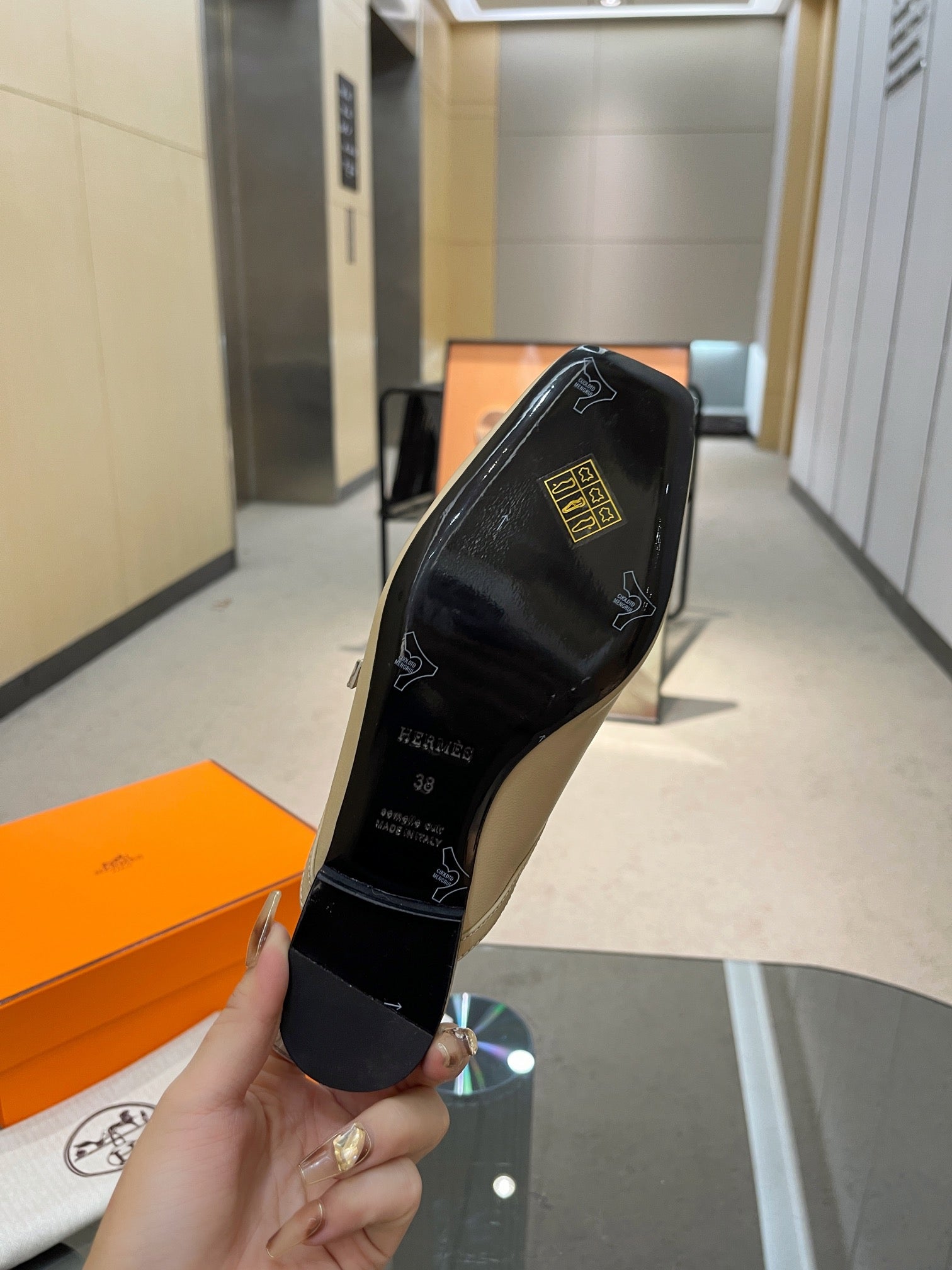 GROUPIE MULE BEIGE LAMBSKIN、mysite、Cacoeks