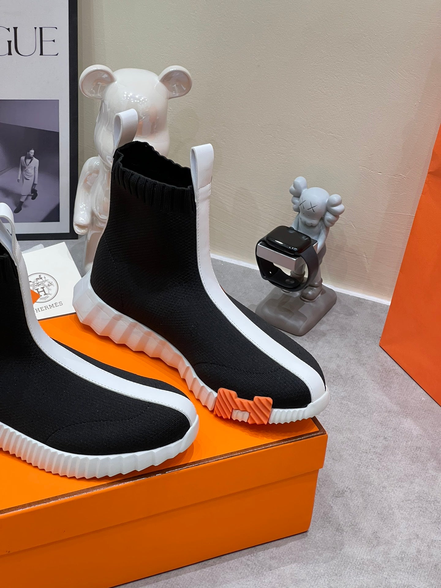 H FUN CLASSIC SNEAKER STYLISH BLACK AND WHITE LINE FABRIC、mysite、Cacoeks