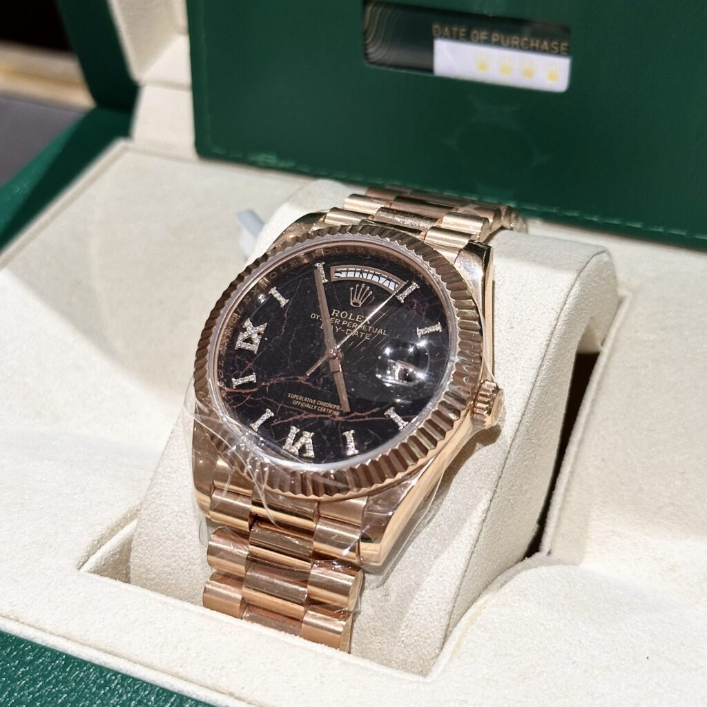 Đồng Hồ Rolex Day-Date Bọc Vàng Hồng Mặt Nham Thạch 40mm (1)