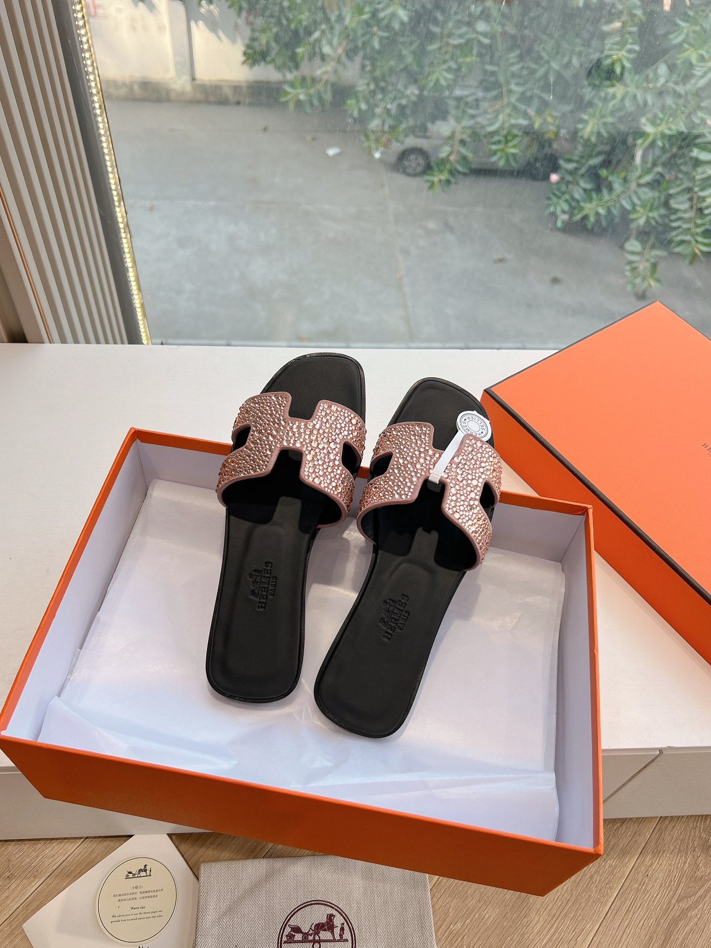 0RAN SLIDE IN PENNY BROWN CALFSKIN WITH CRYSTALS、mysite、Cacoeks