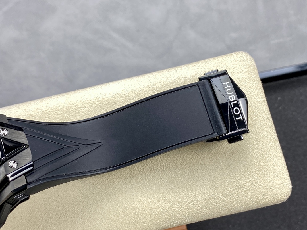 418.CX.1107.RX.MXM22 Hublot Big Bang Sang Bleu II Black Magic-fasswatch