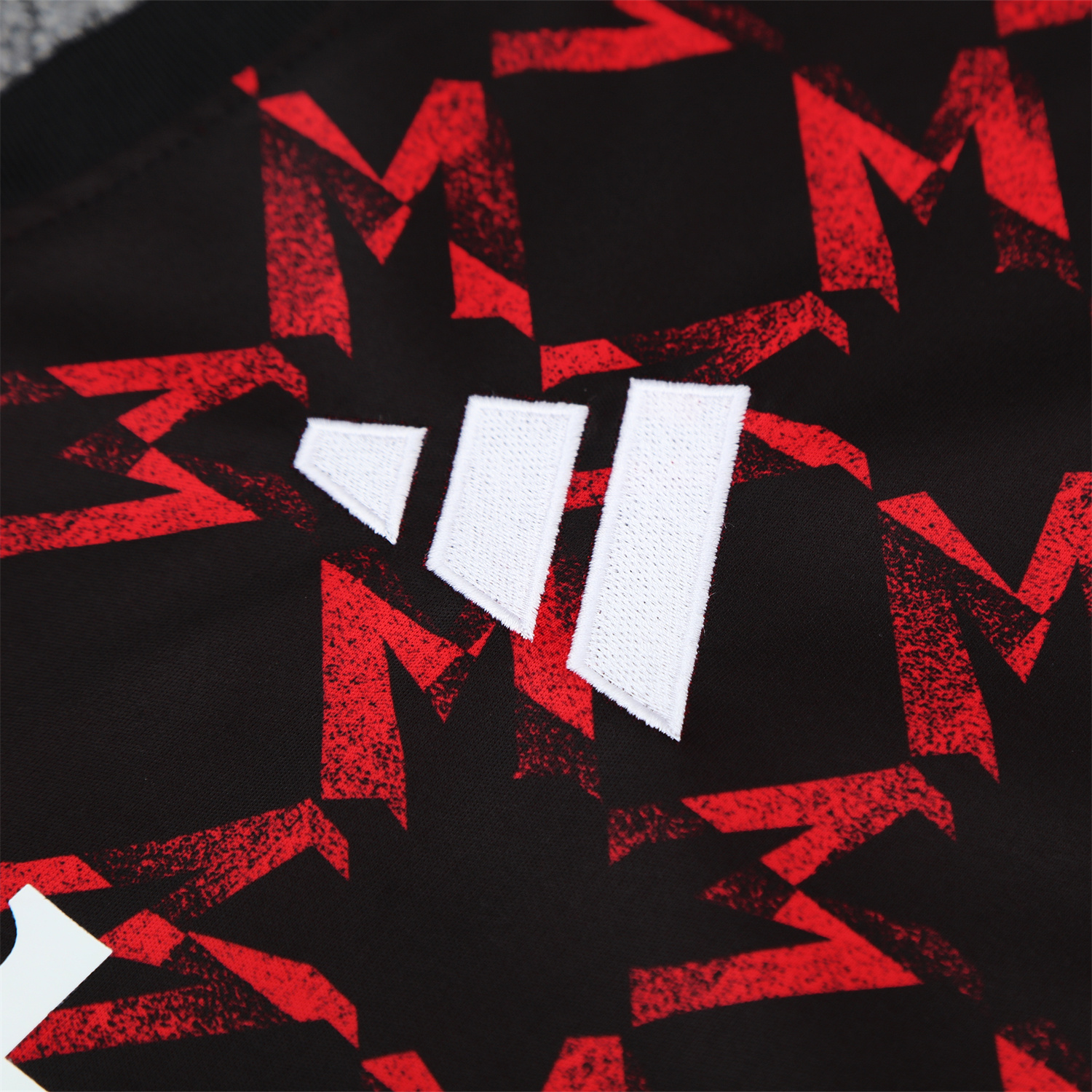 foot-Manchester United 25-26 Pre-Match Vest Training Set - Red Top & Black Shorts