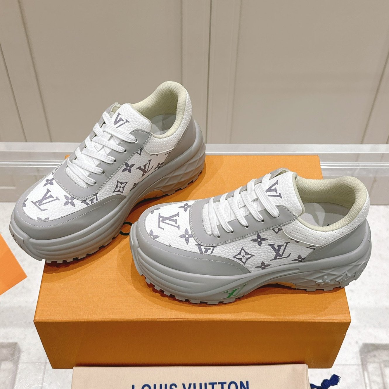 RUN AWAY SNEAKER IN DOVE GRAY MIX WHITE CALFSKIN、mysite、Cacoeks