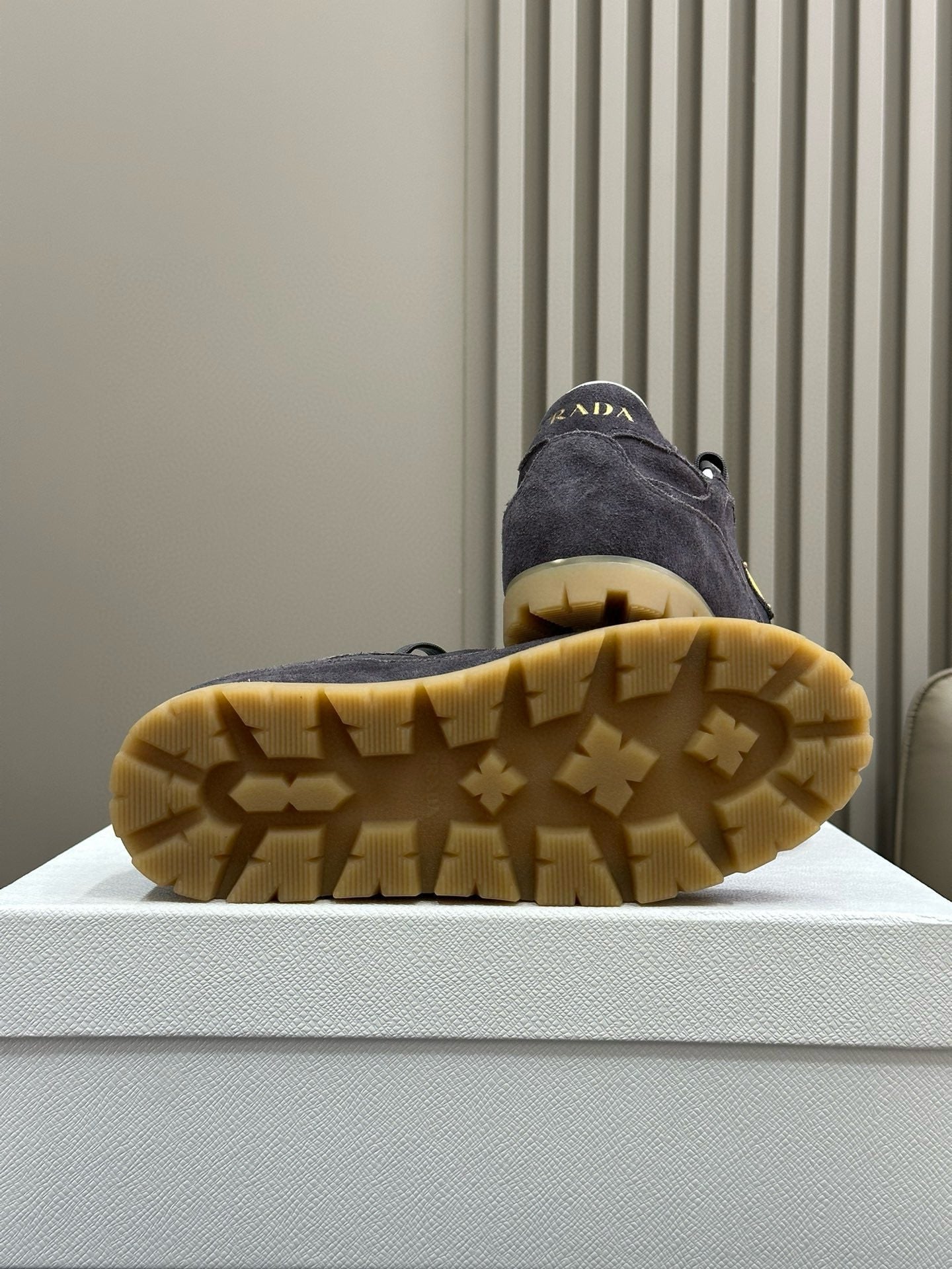 PRA TRAIL FADED SUEDE SNEAKERS CHARCOAL、mysite、Cacoeks