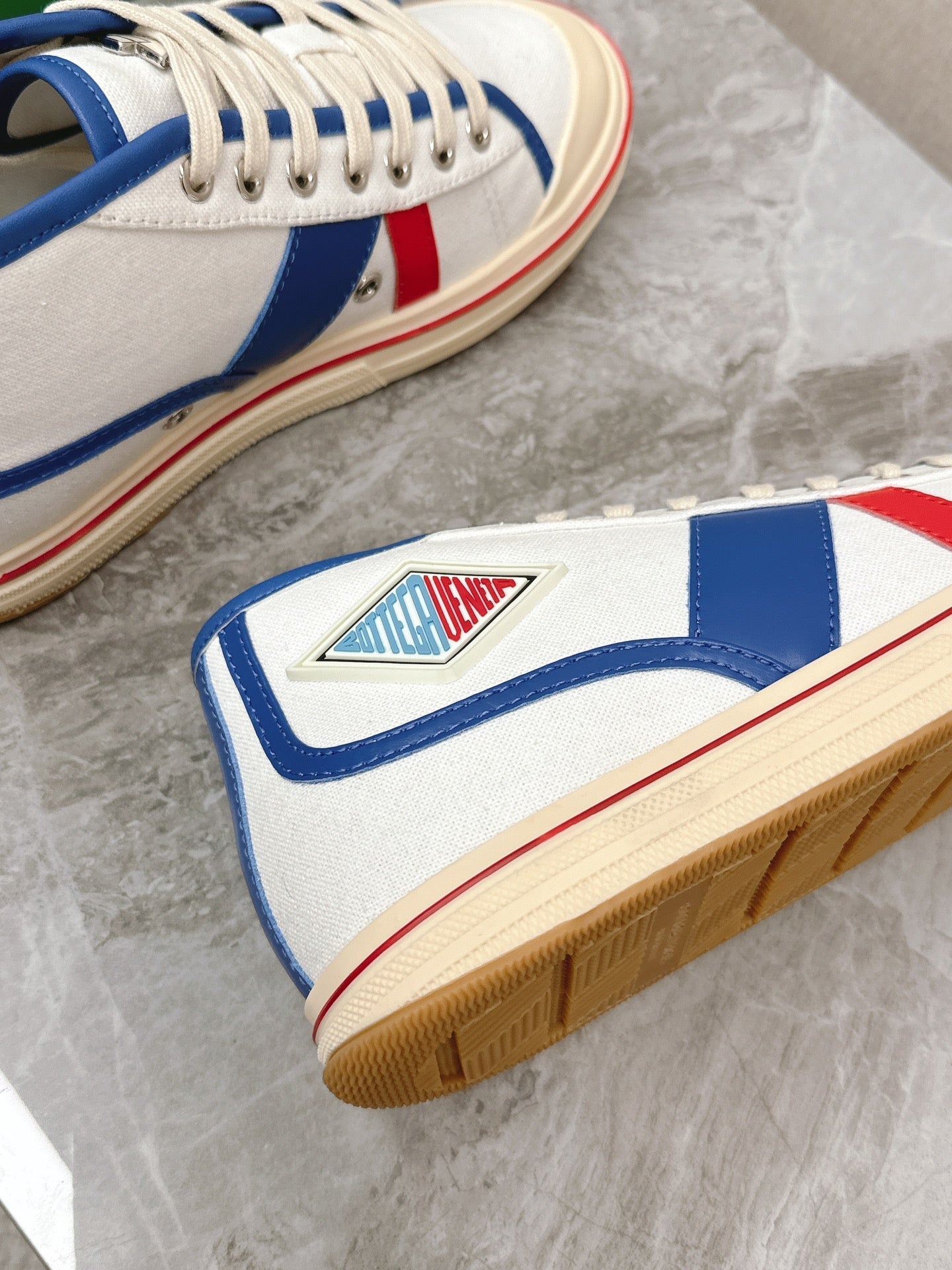 ELIOT SNEAKER IN WHITE CANVAS WITH NAVY BLUE CALFSKIN、mysite、Cacoeks