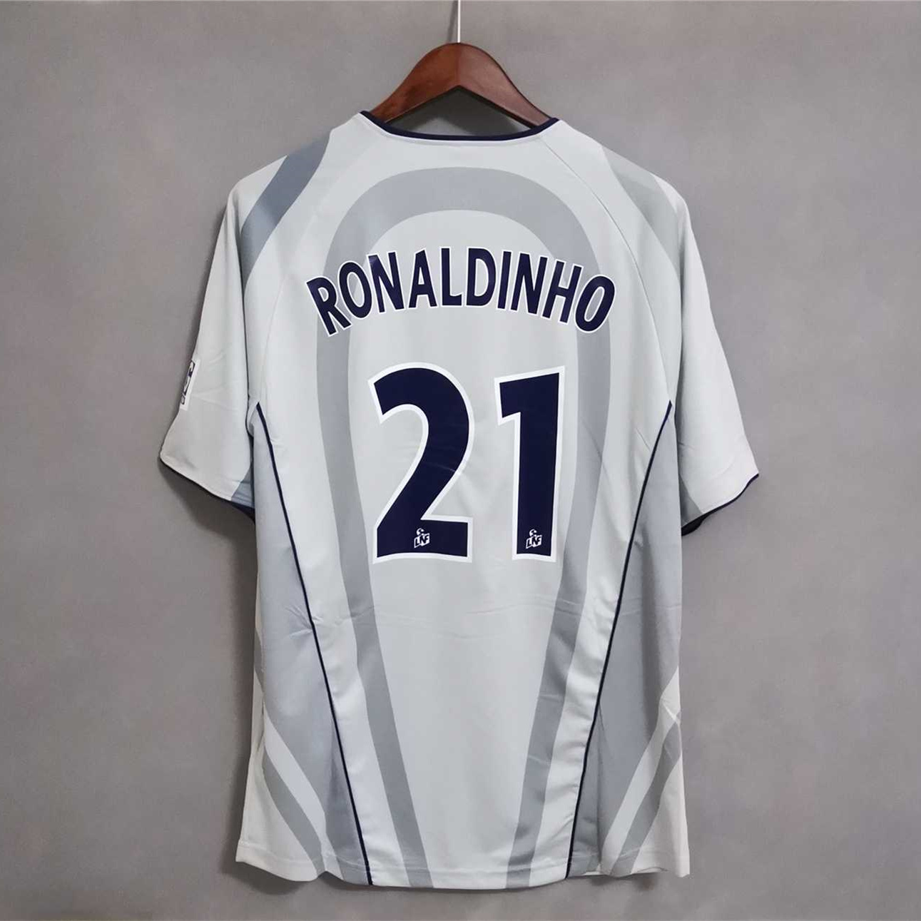 GlobeJersey-Retro Paris Saint-Germain PSG 2001-02 Away Jersey