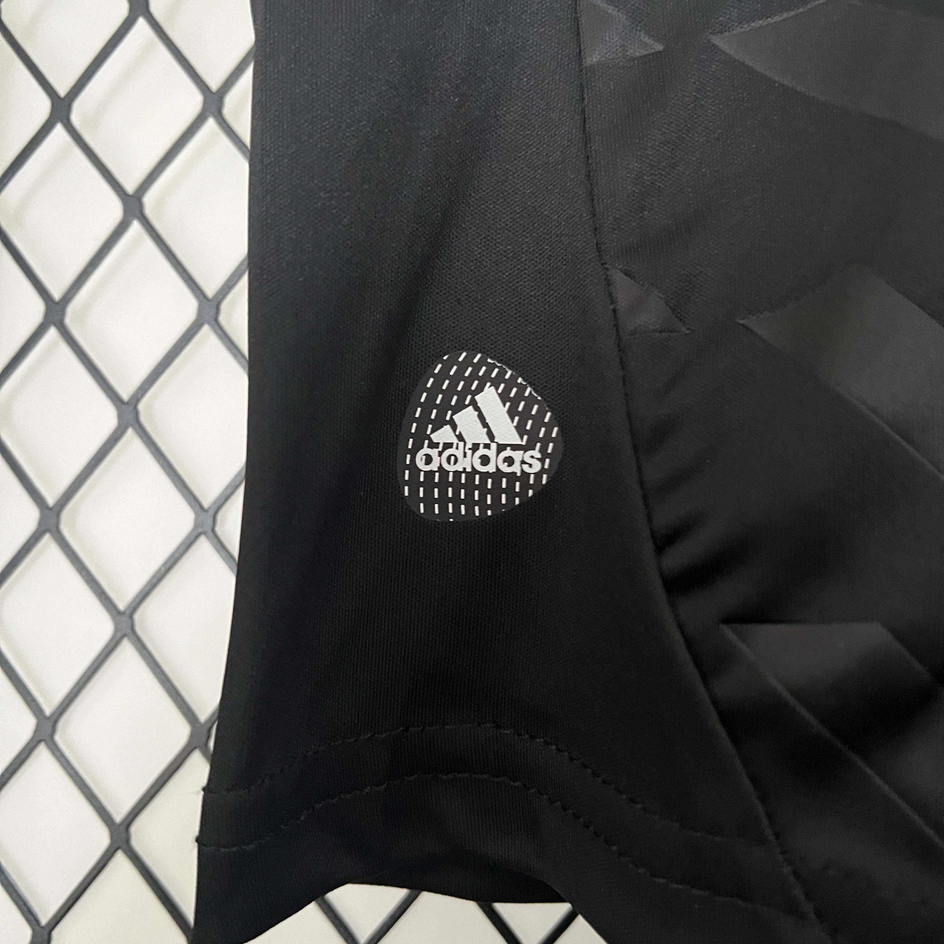 2011/2012 Retro Real Madrid Away Football Shirt 1:1 Thai Quality Kids Size:football jersey mysite: unitedjerseyfootball 邓江浪:football