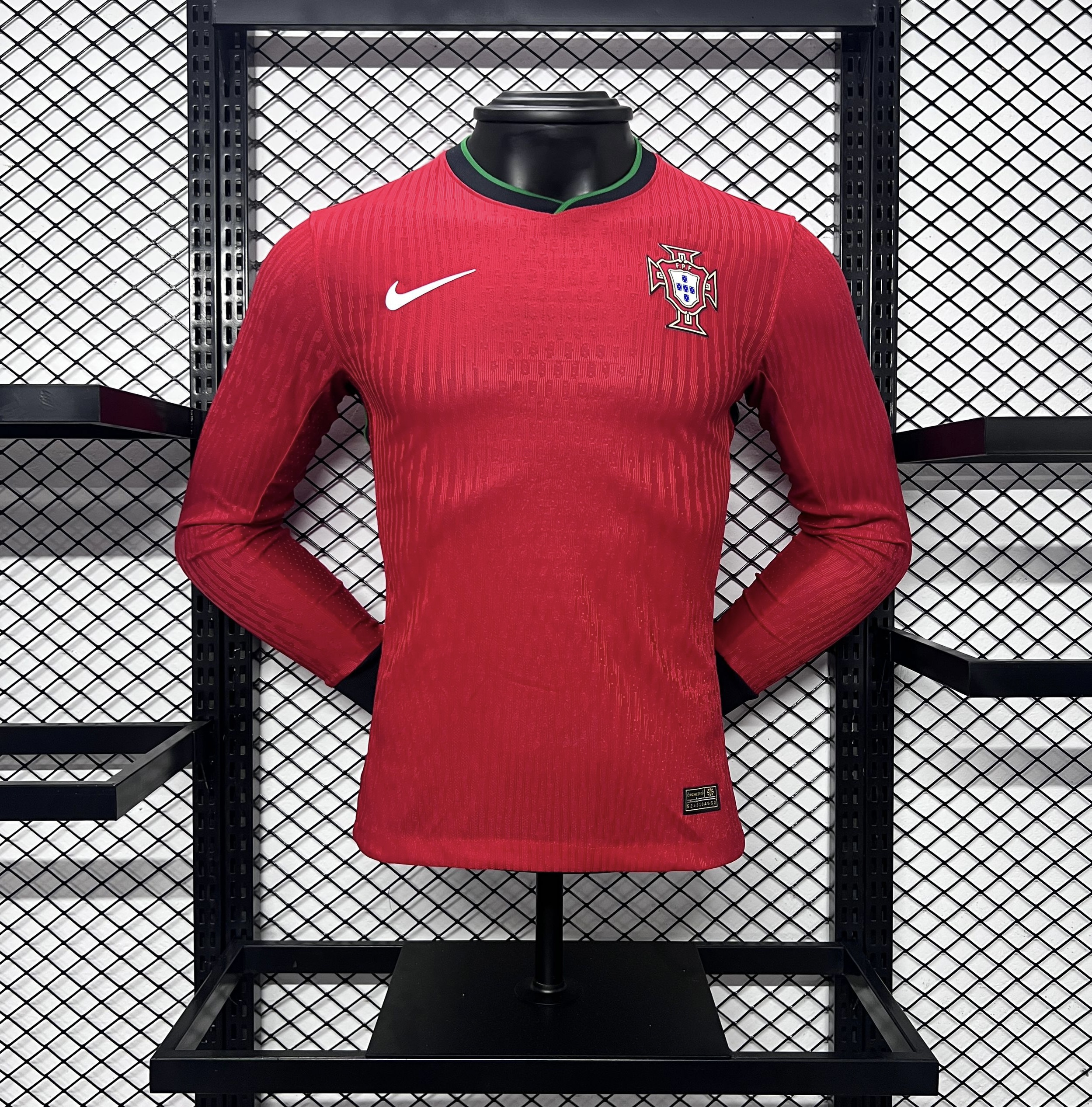 ManixJersey.com | Portugal 2024 Home Stadium Long Sleeve Jersey - Player Version -Customize Name, Number and Patch | Worldwide Shipping