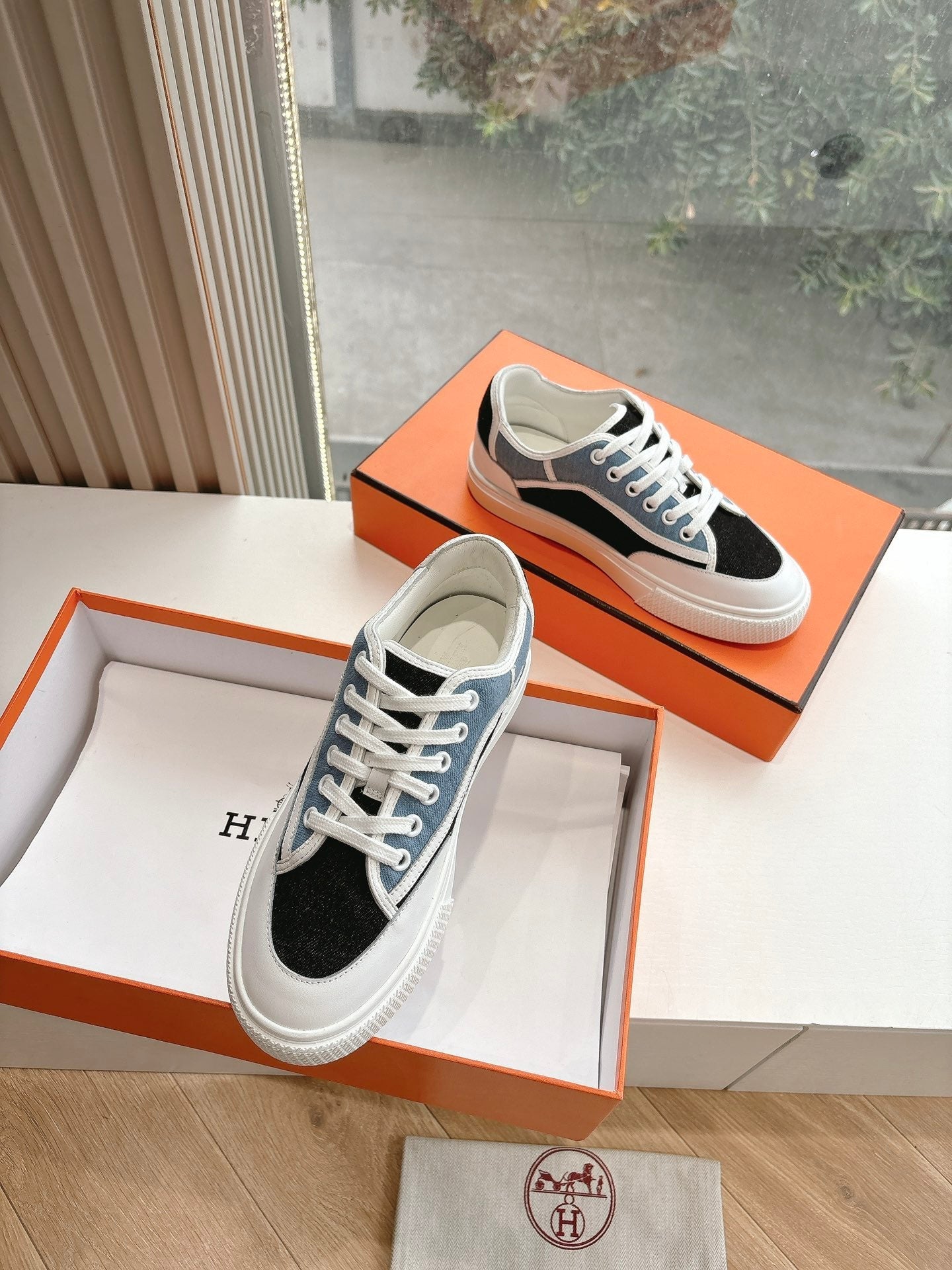 GET SNEAKER IN BLACK MIX LIGHT BLUE CANVAS AND CALFSKIN、mysite、Cacoeks