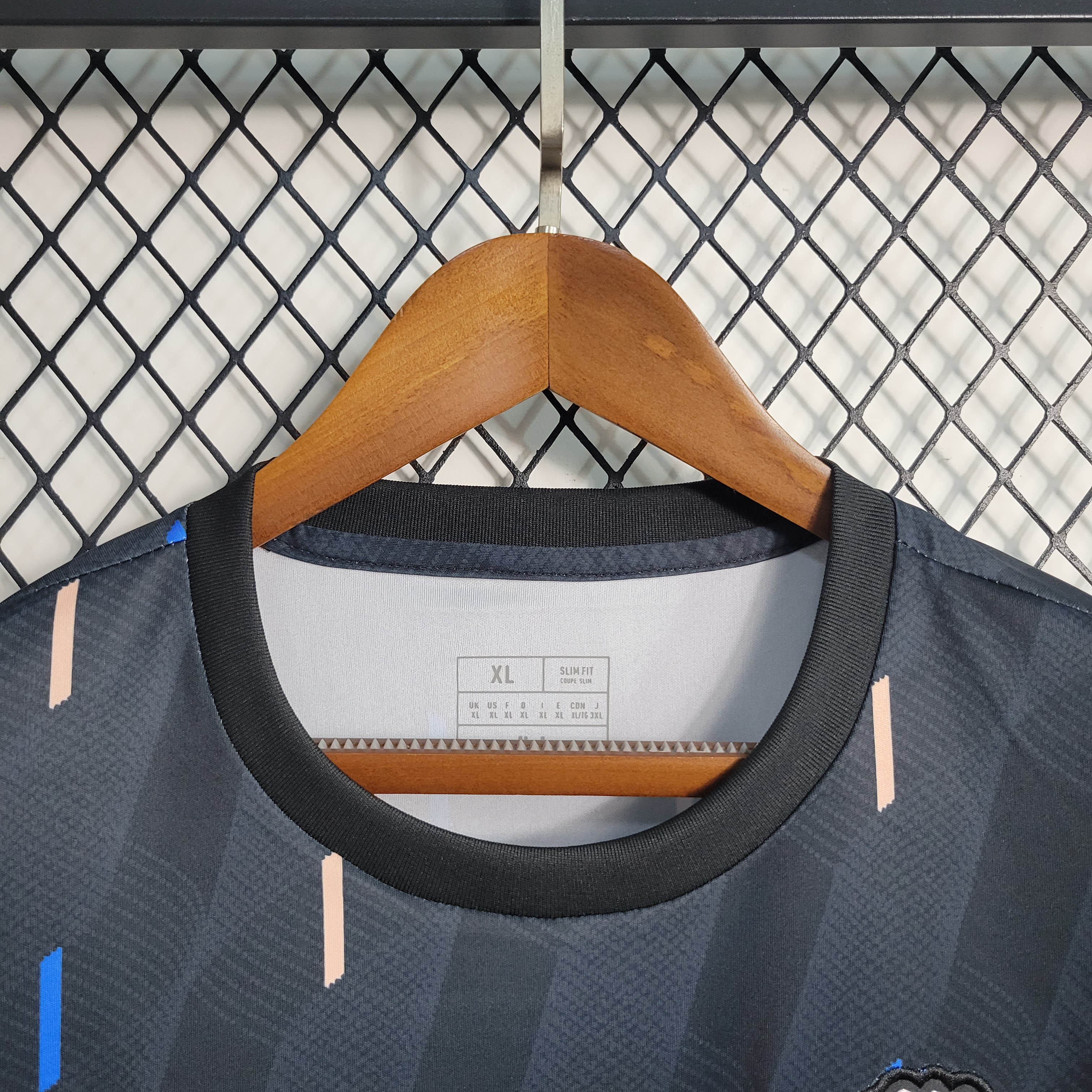 2022/2023 Manchester United Training Wear Black Football Shirt 1:1 Thai Quality:football jersey mysite: unitedjerseyfootball 邓江浪:football