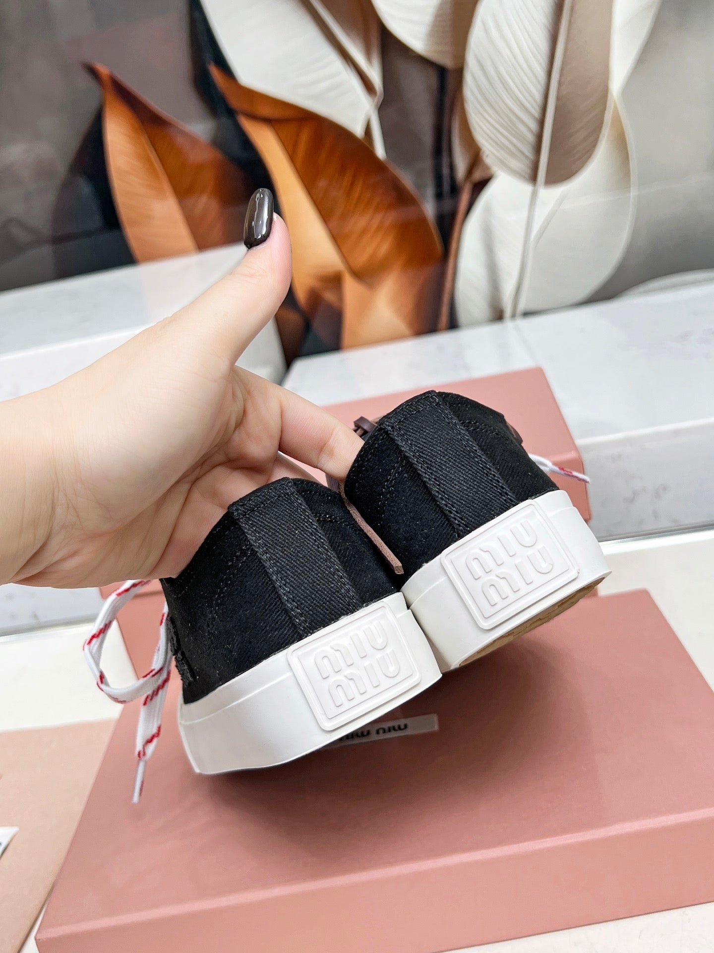 WASHED-DENIM SNEAKERS IN BLACK CANVAS WITH BROWN AND STRIPED LACES、mysite、Cacoeks