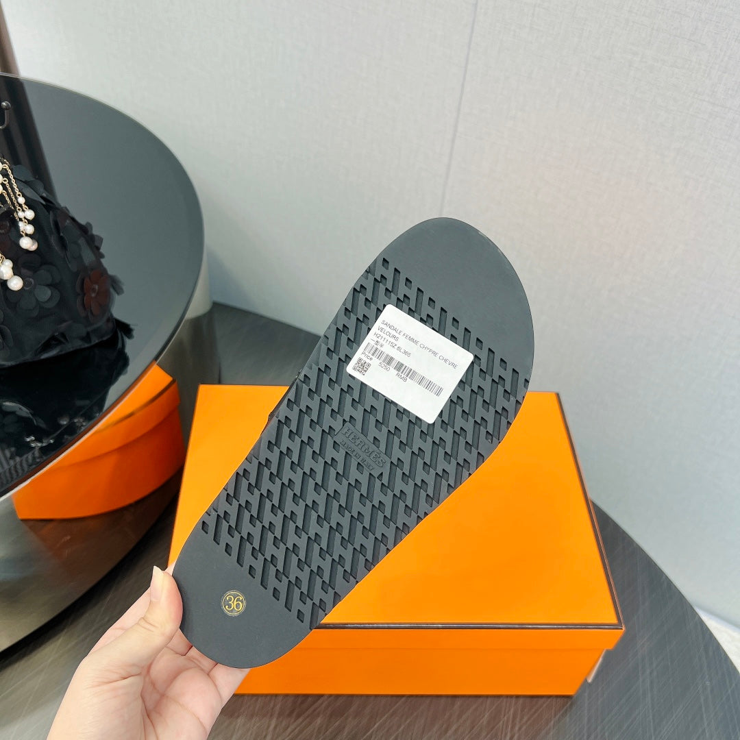 CHYPRE SANDAL BLACK CALFSKIN STYLIZED、mysite、Cacoeks