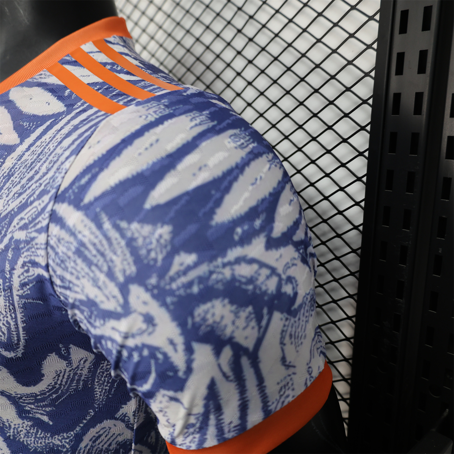 Funinjersey-Liver.pool 25-26 Orange and Blue Liver.pool Bird Special Edition Jersey - Player Version