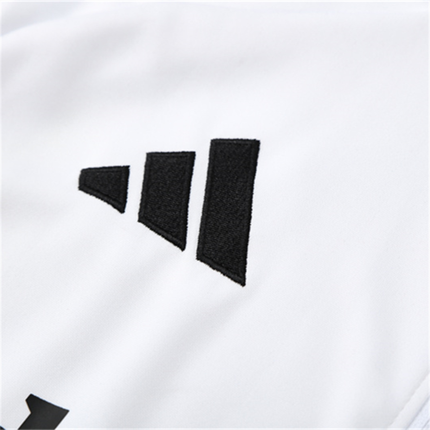 UltraTrikot-Manchester United 25-26 Long Sleeves Training Set - White Top & Black Pants