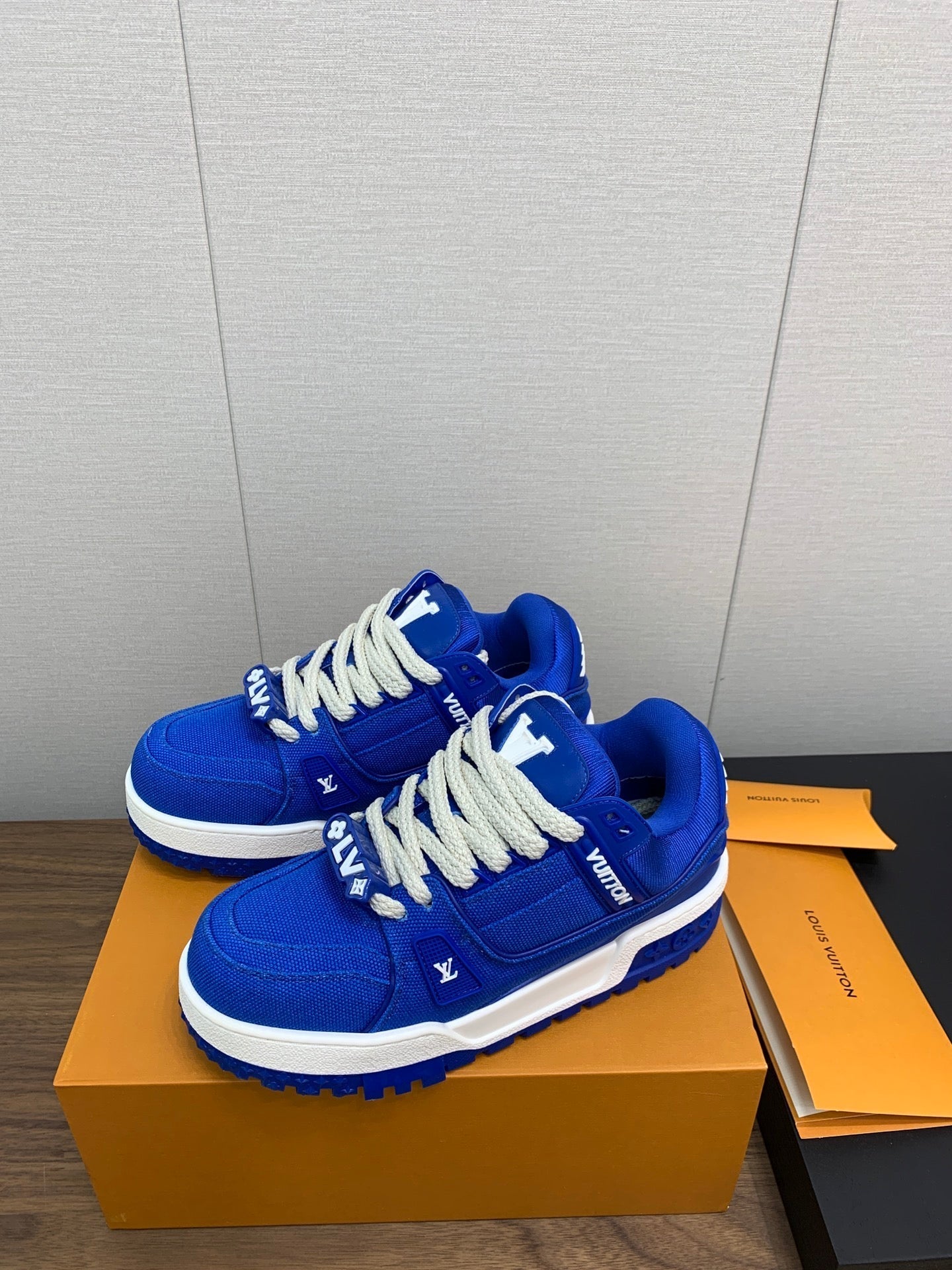 LV WOMEN'S TRAINER IN COBALT BLUE JACQUARD AND CALFSKIN、mysite、Cacoeks