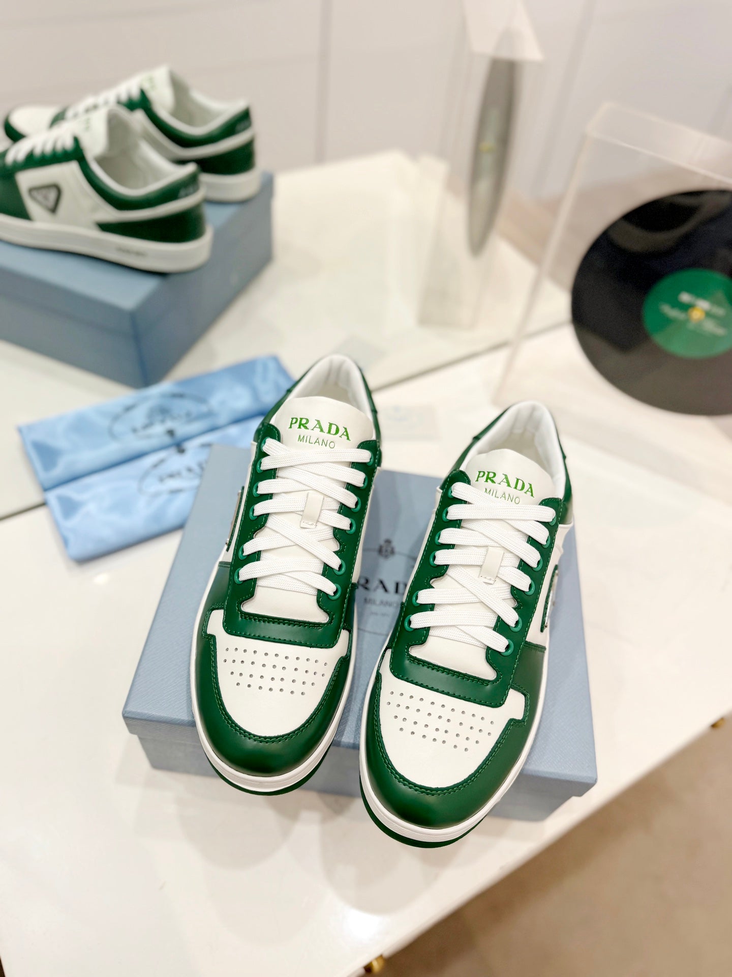 PRA DOWNTOWN PERFORATED SNEAKERS WHITE AND GREEN CALFSKIN、mysite、Cacoeks