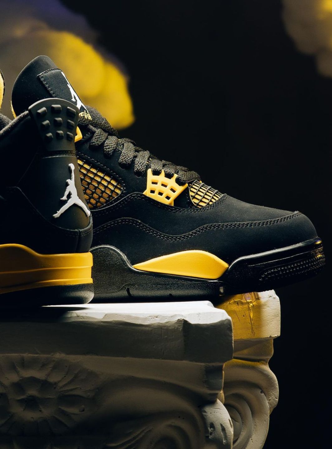 Air Jordan 4 Retro Yellow Thunder (2023)、JORDAN、Cacoeks
